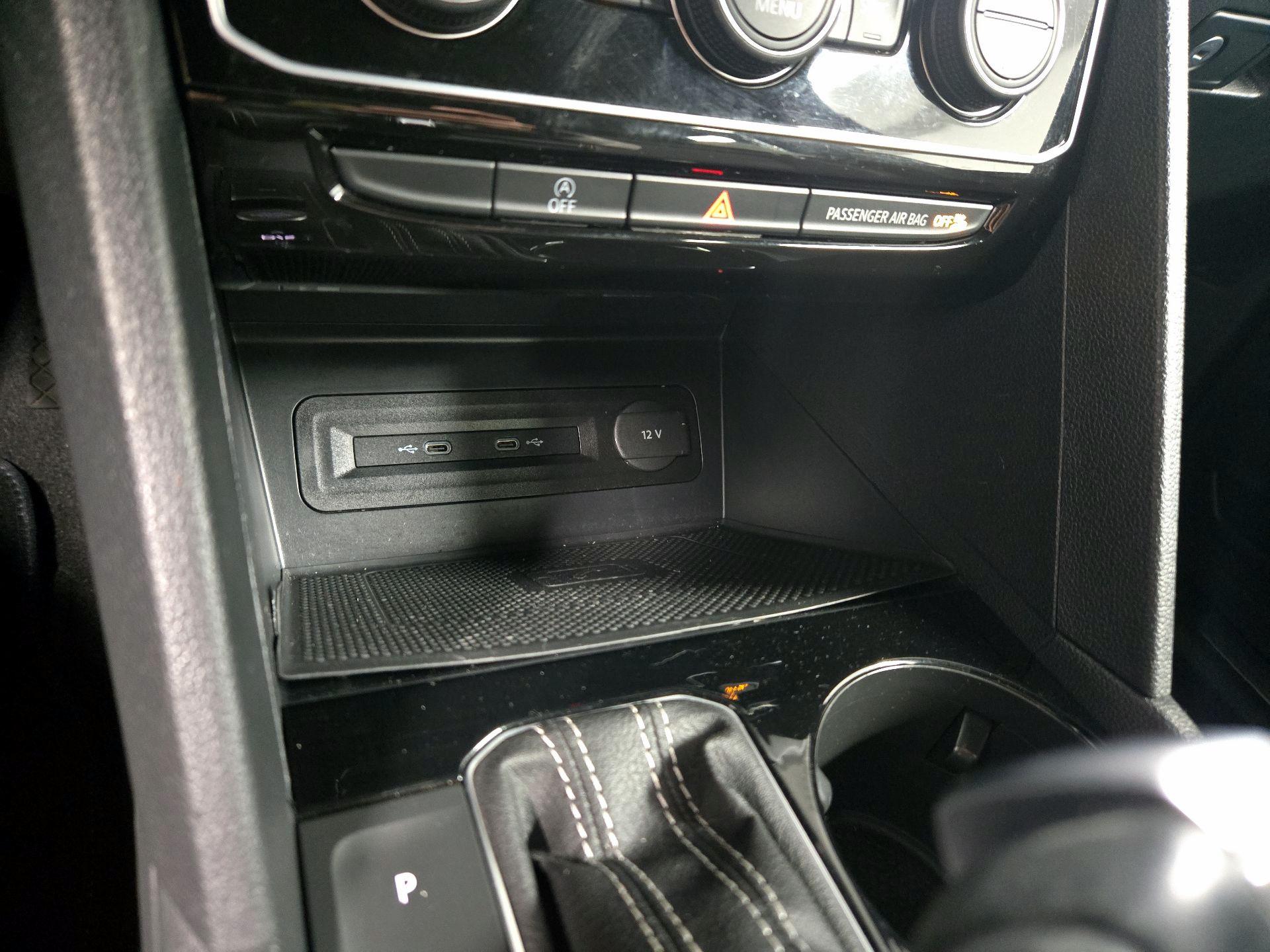 Thumbnail: 2022 Volkswagen Atlas - 18