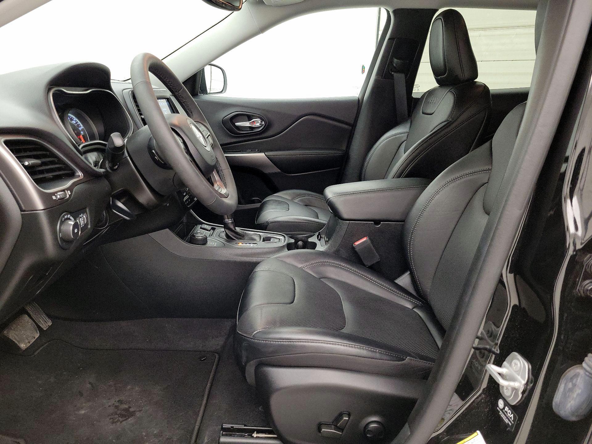 Thumbnail: 2022 Jeep Cherokee - 11