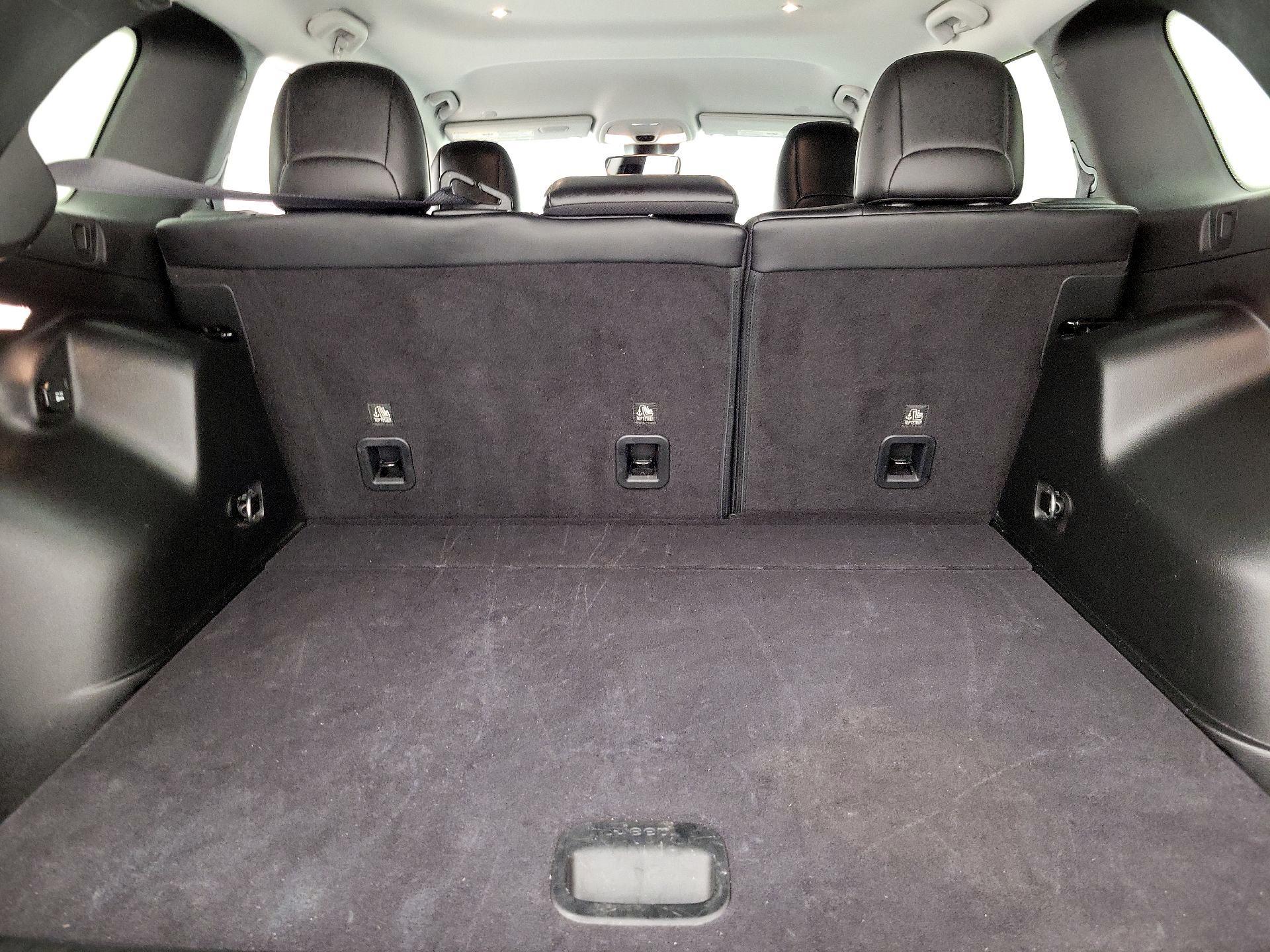 Thumbnail: 2022 Jeep Cherokee - 20