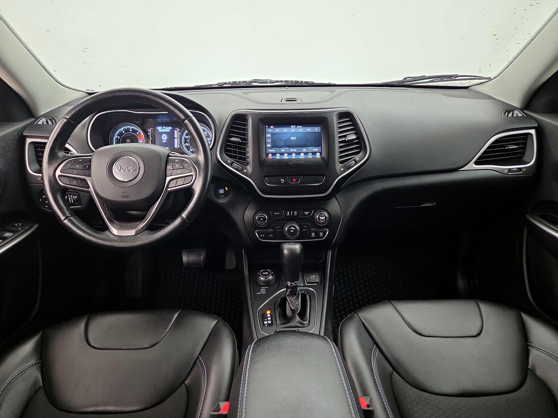 Thumbnail: 2020 Jeep Cherokee - 9