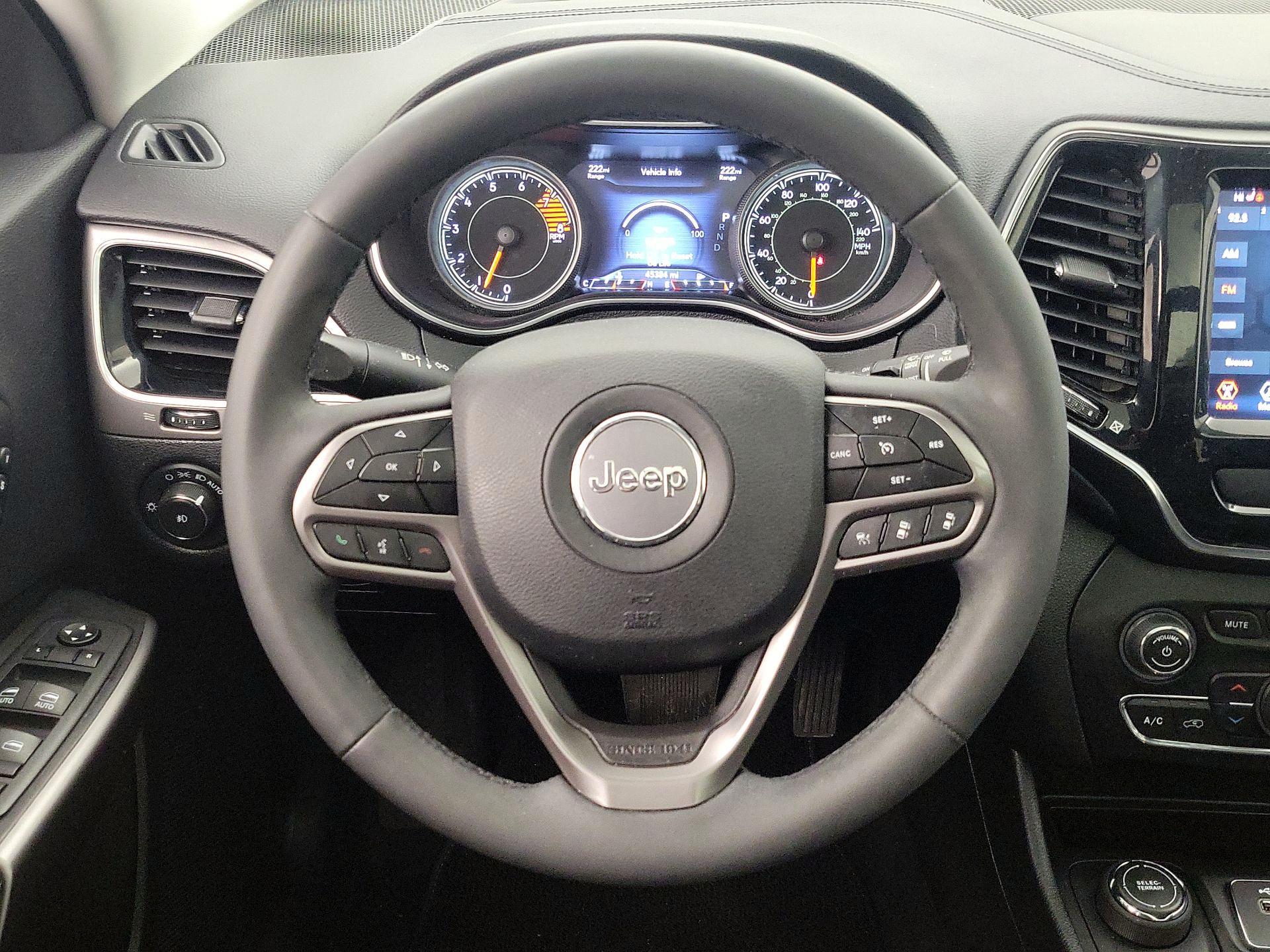 Thumbnail: 2022 Jeep Cherokee - 10