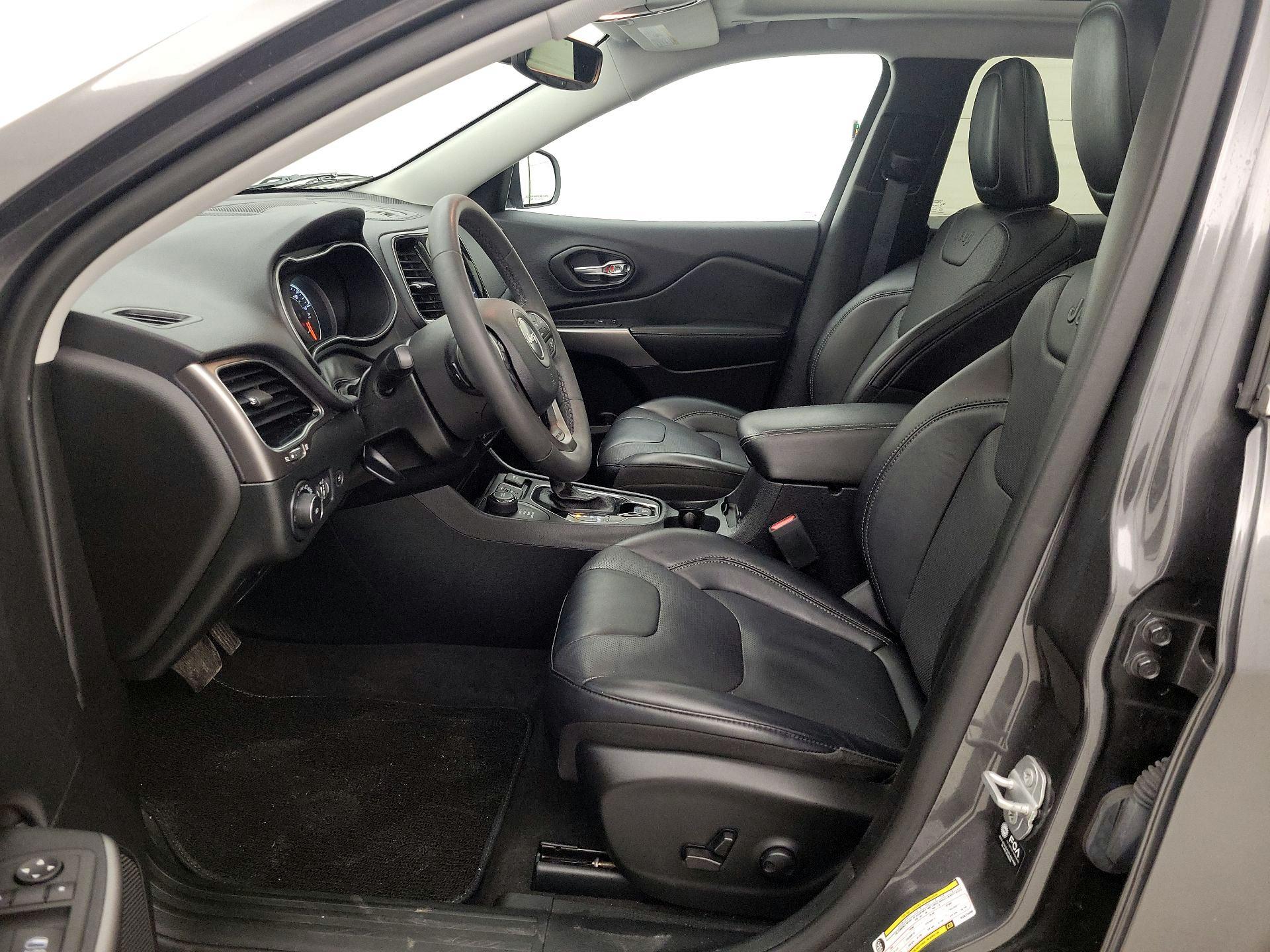 Thumbnail: 2022 Jeep Cherokee - 11