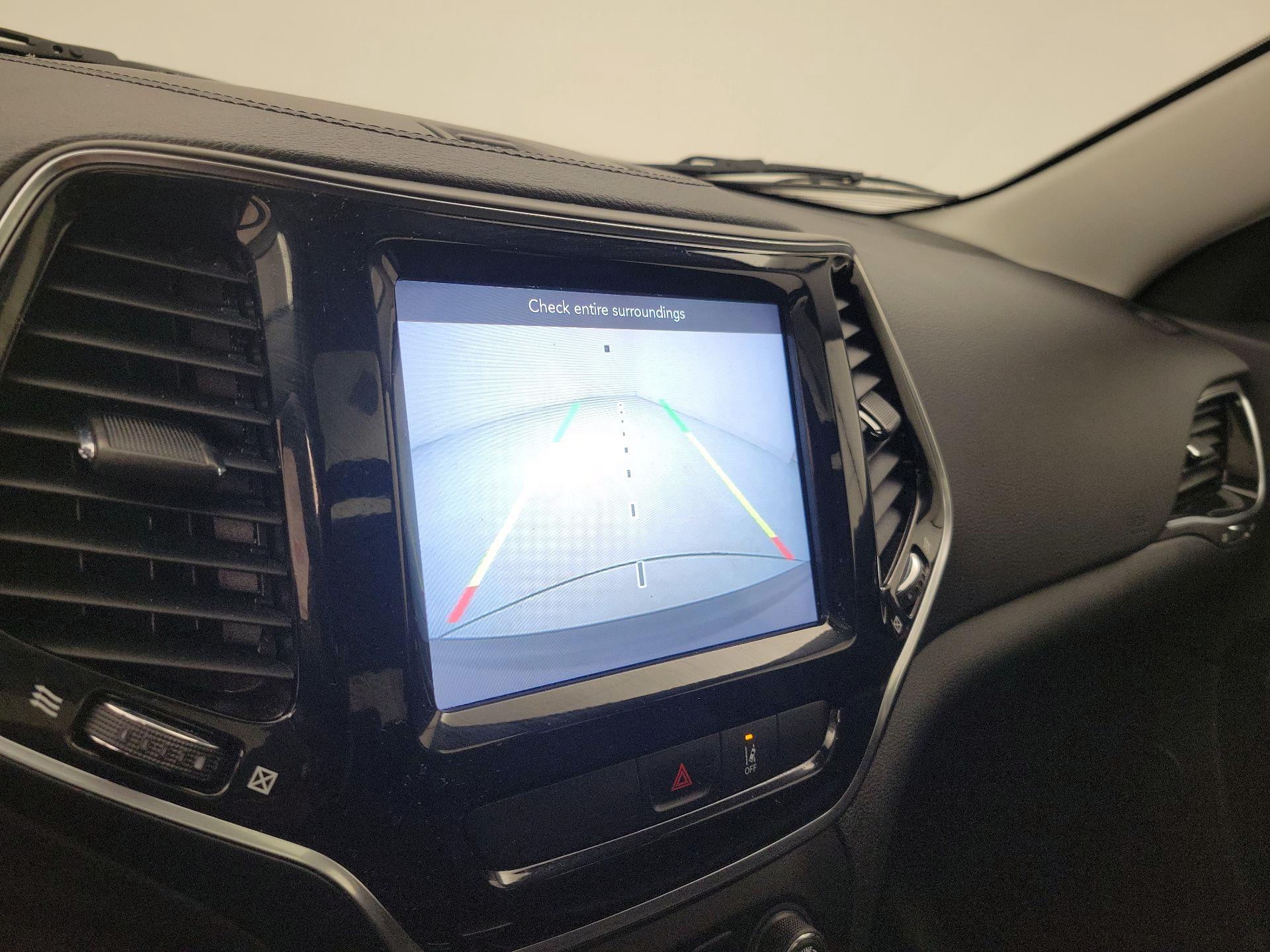 Thumbnail: 2022 Jeep Cherokee - 14