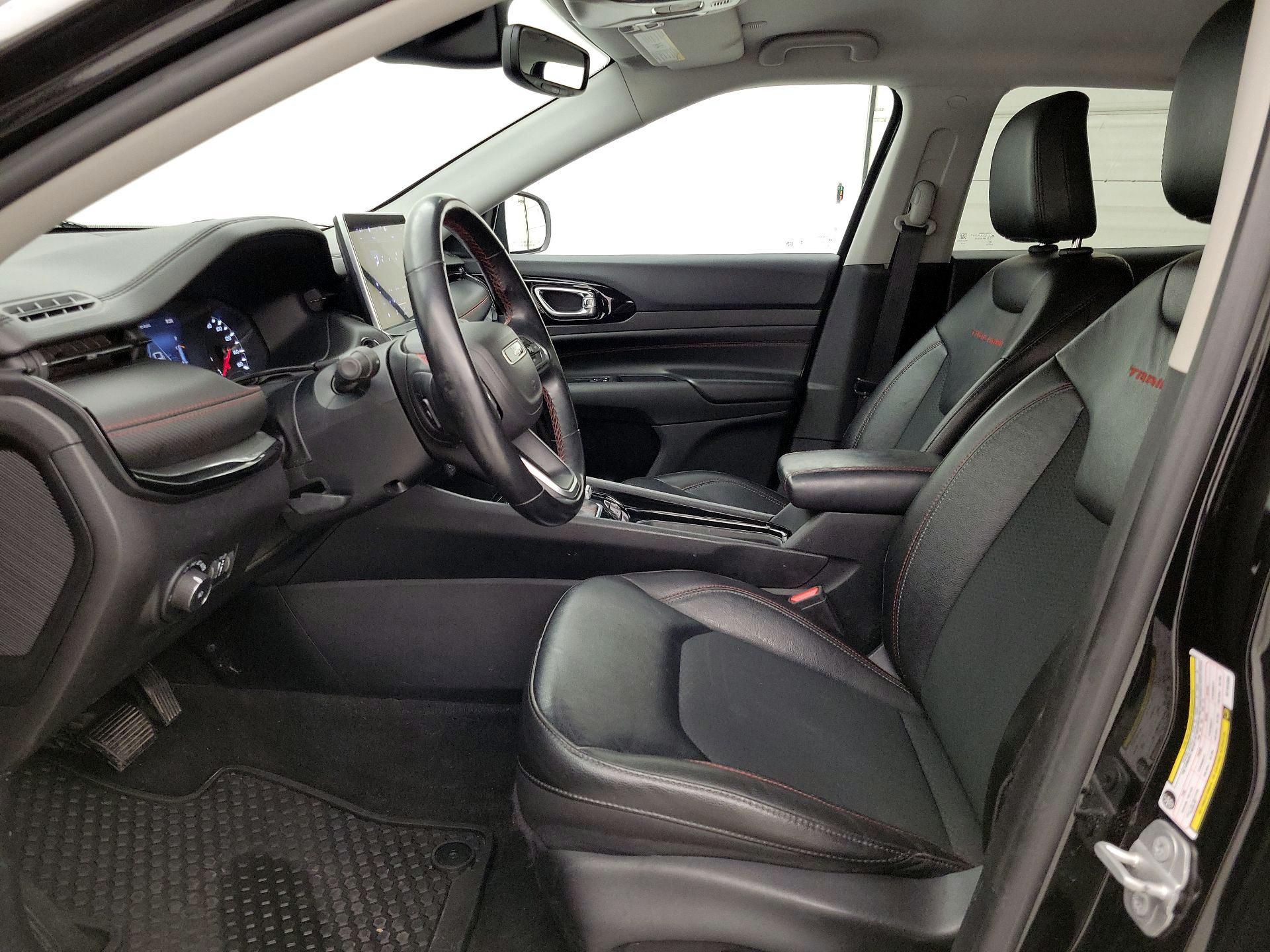 Thumbnail: 2022 Jeep Compass - 11