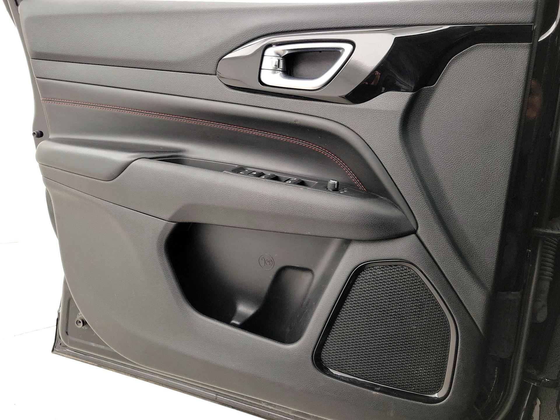 Thumbnail: 2022 Jeep Compass - 12