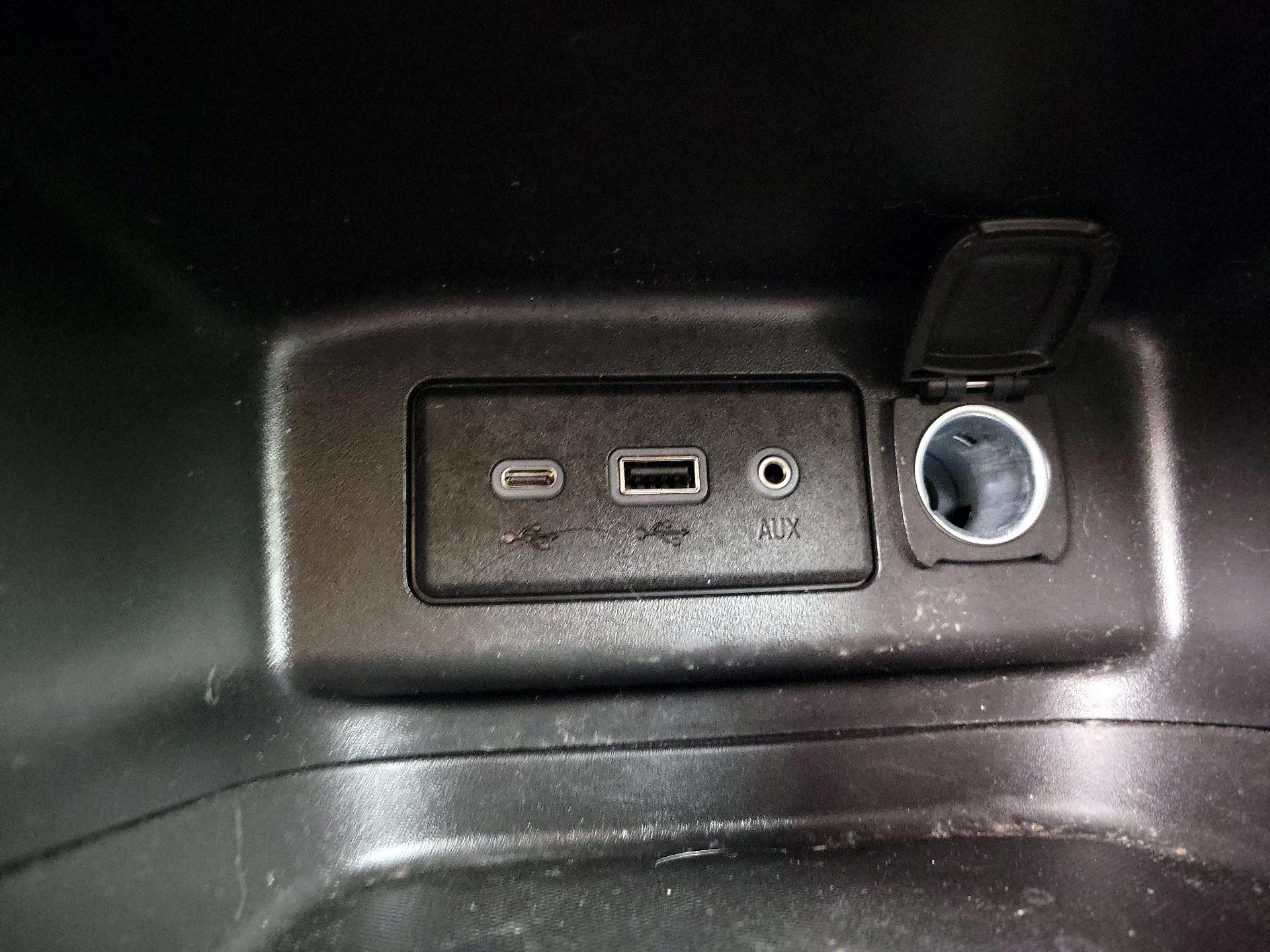 Thumbnail: 2023 Chevrolet Equinox - 18