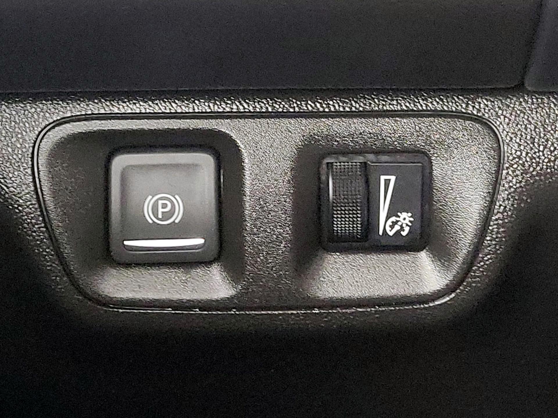 Thumbnail: 2023 GMC Acadia - 13