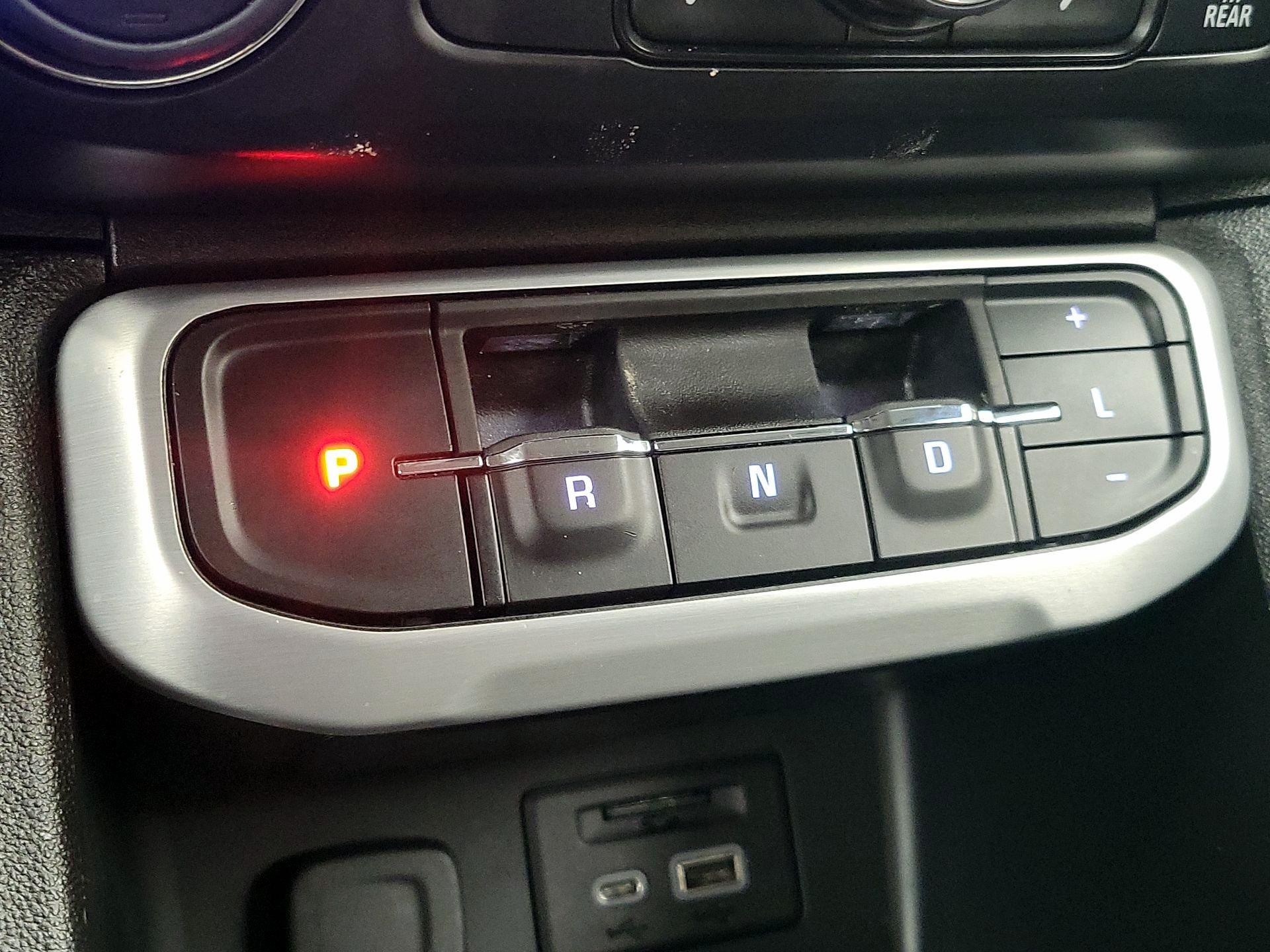 Thumbnail: 2023 GMC Acadia - 18