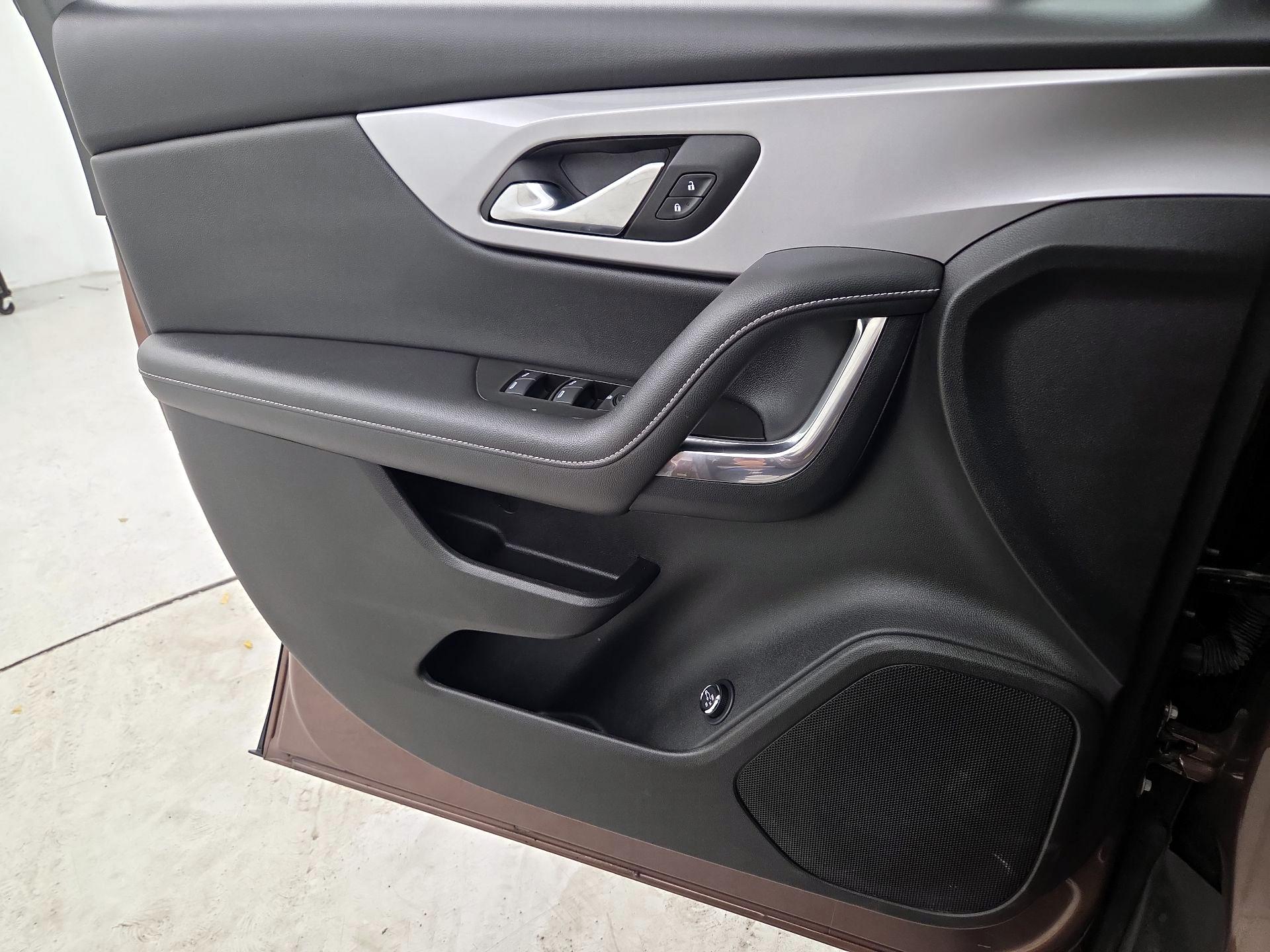 Thumbnail: 2023 Chevrolet Blazer - 12