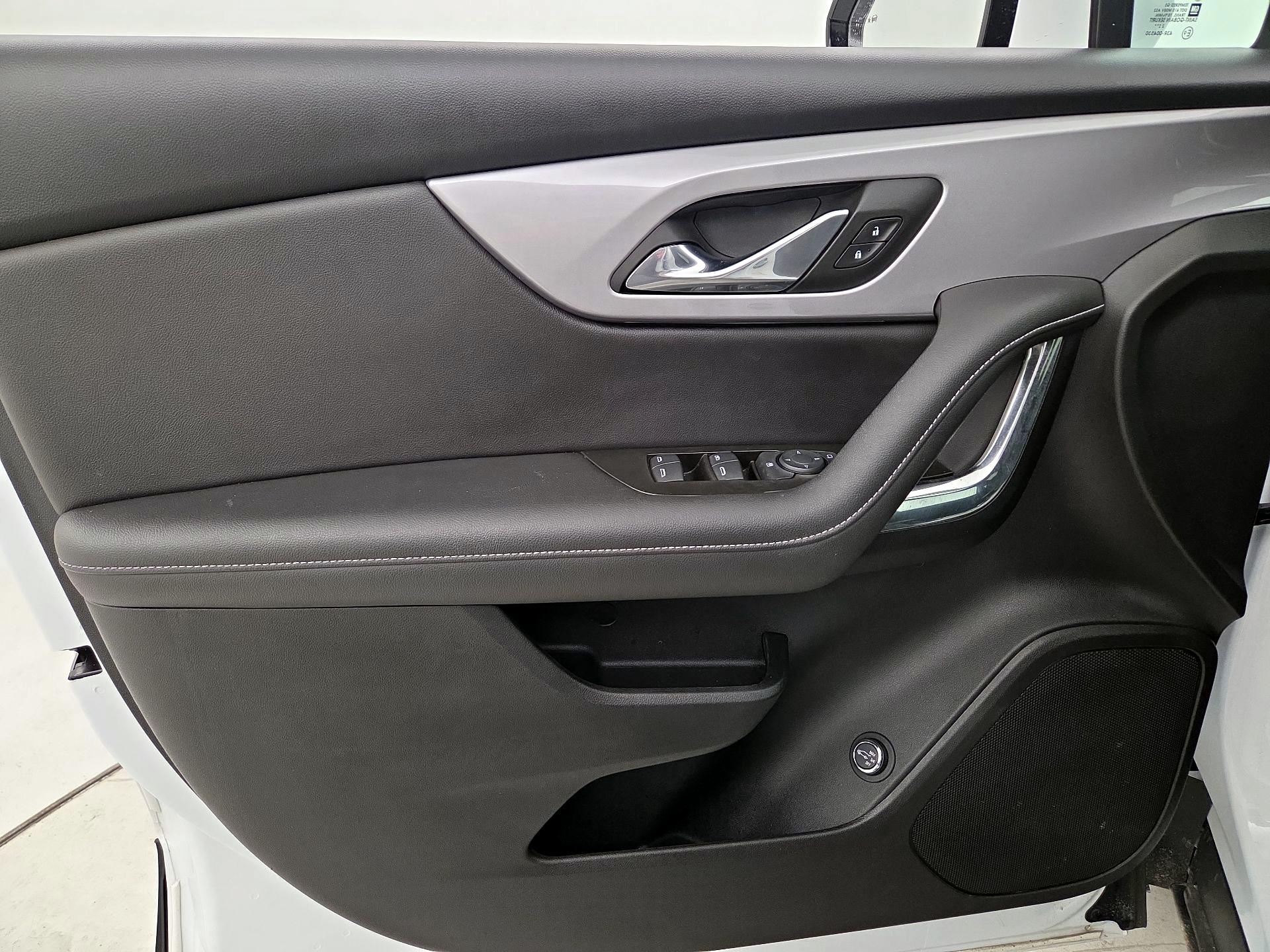 Thumbnail: 2023 Chevrolet Blazer - 12