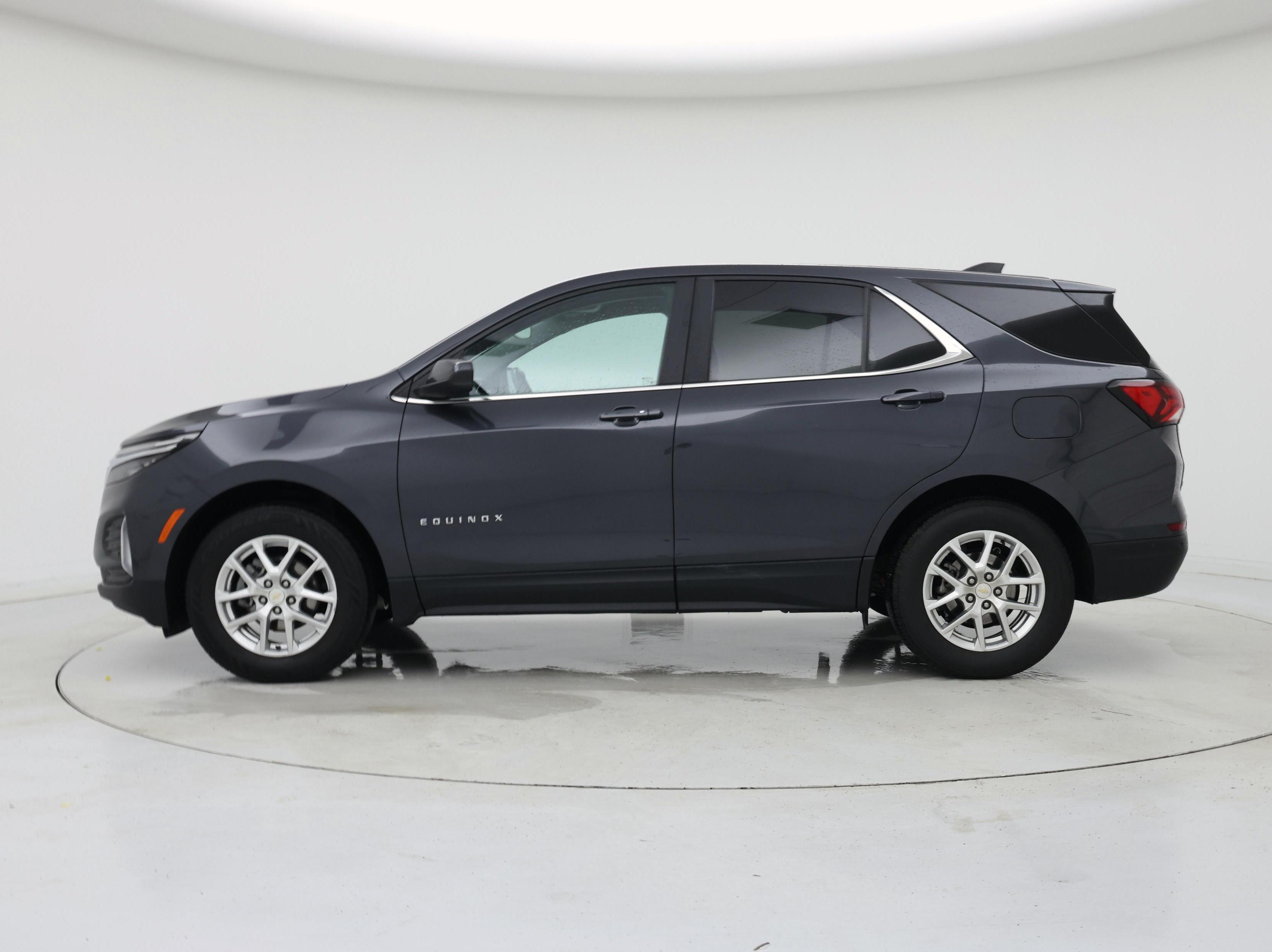 Thumbnail: 2022 Chevrolet Equinox - 3