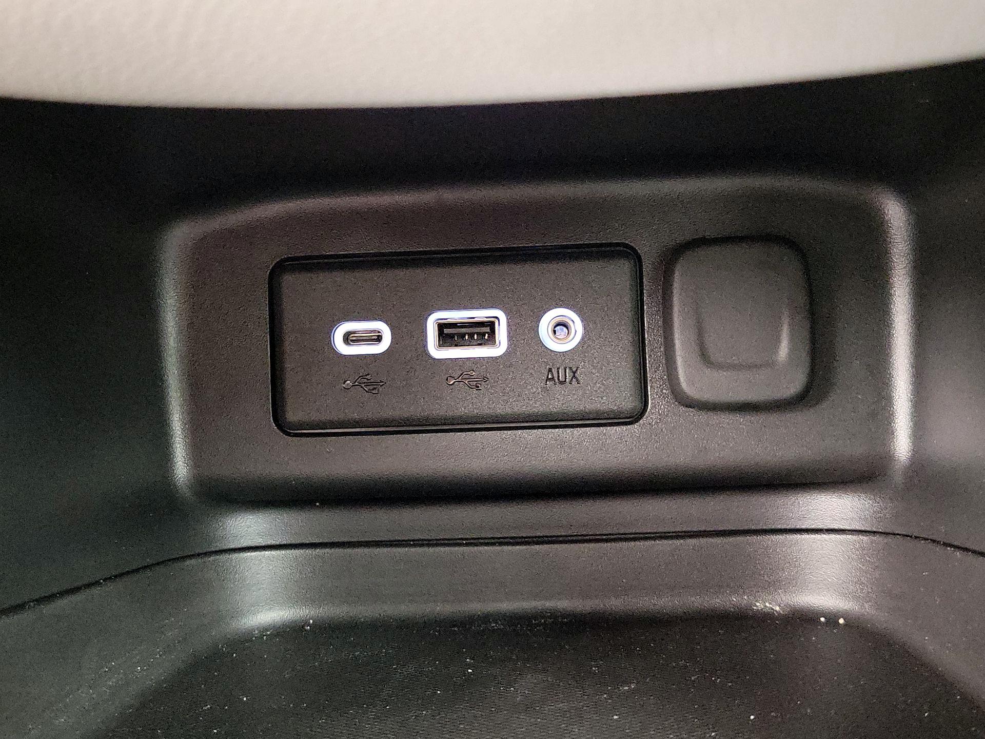 Thumbnail: 2024 Chevrolet Equinox - 18