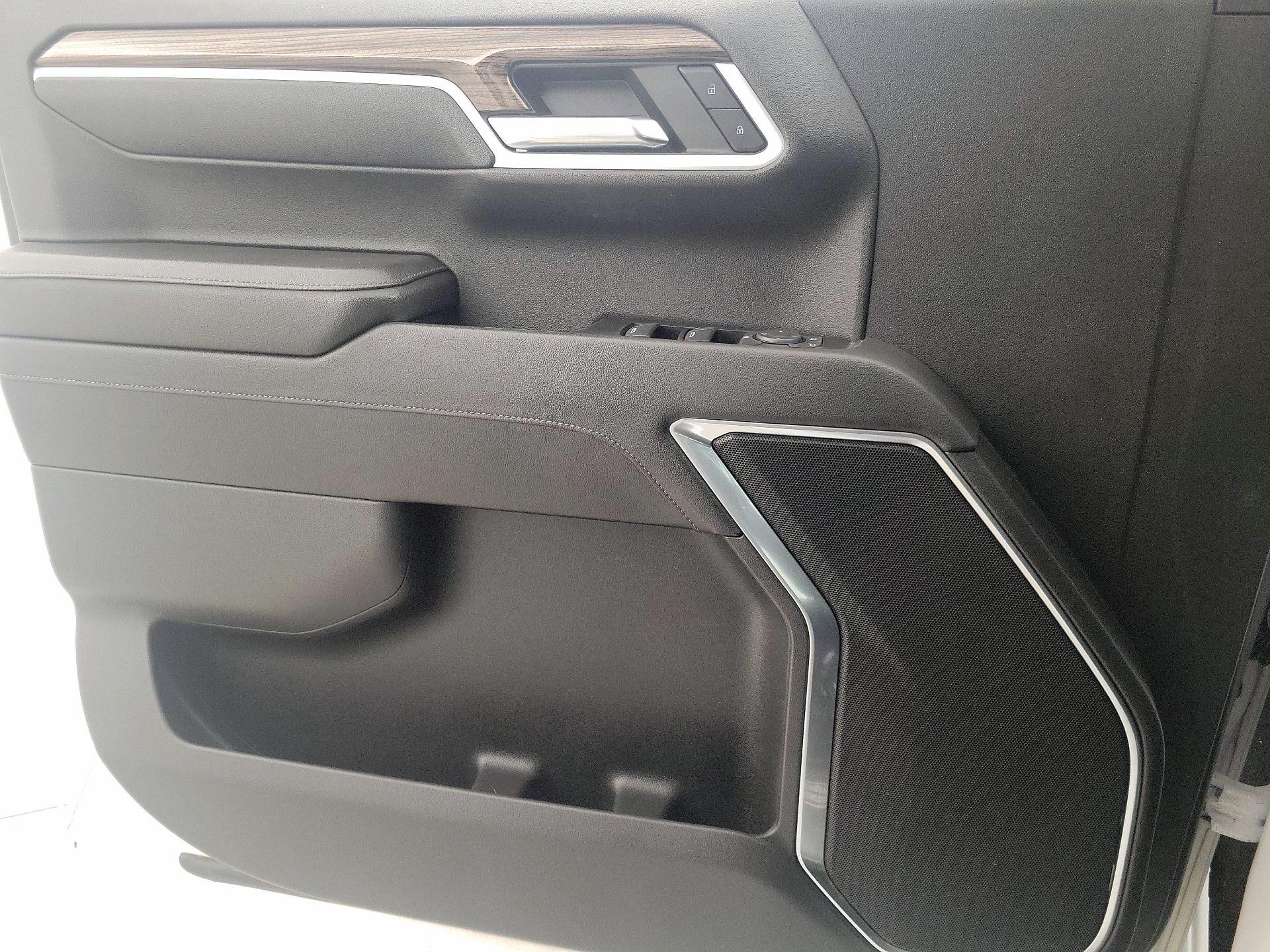 Thumbnail: 2022 Chevrolet Silverado 1500 - 12