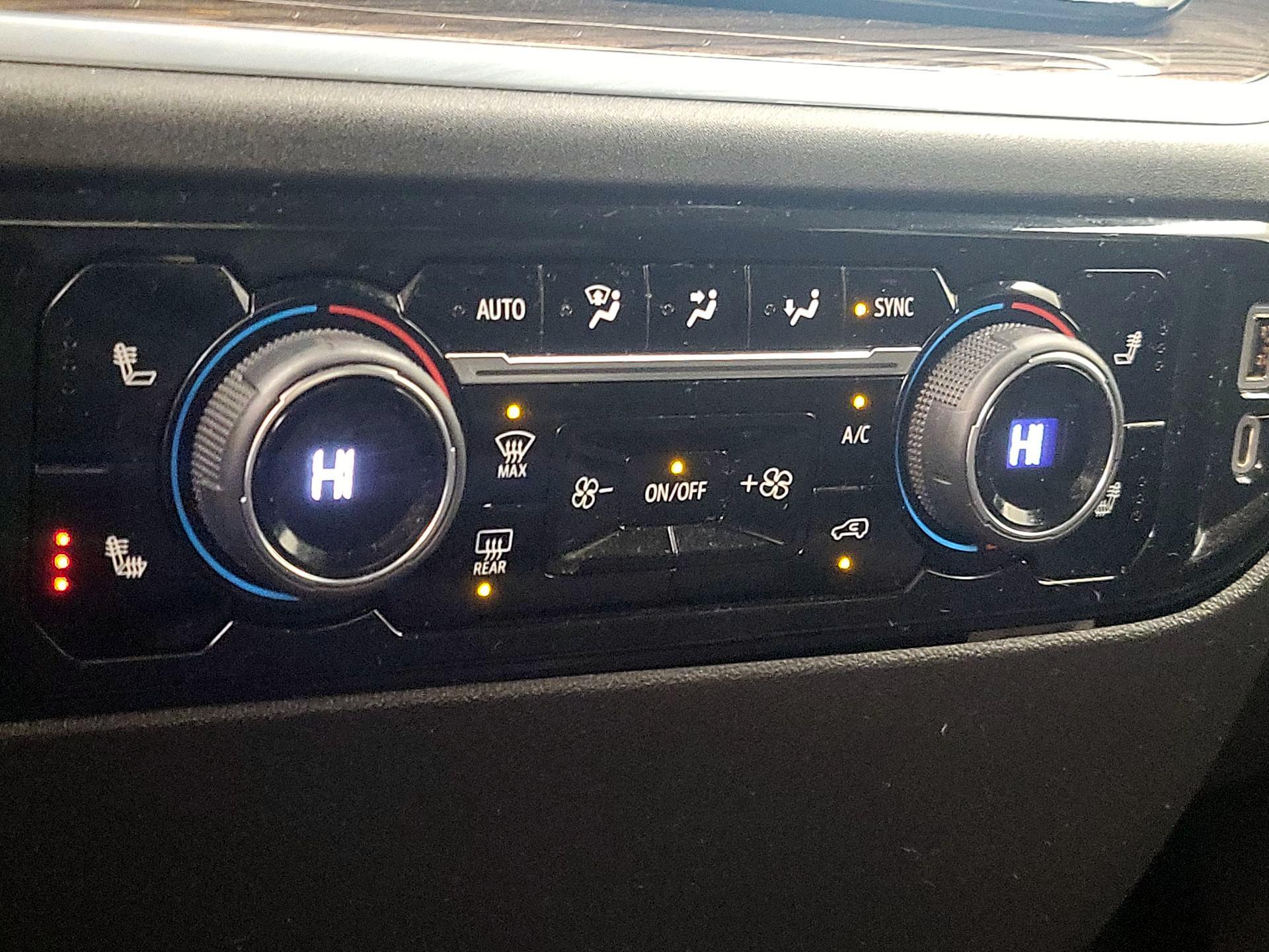 Thumbnail: 2022 Chevrolet Silverado 1500 - 16