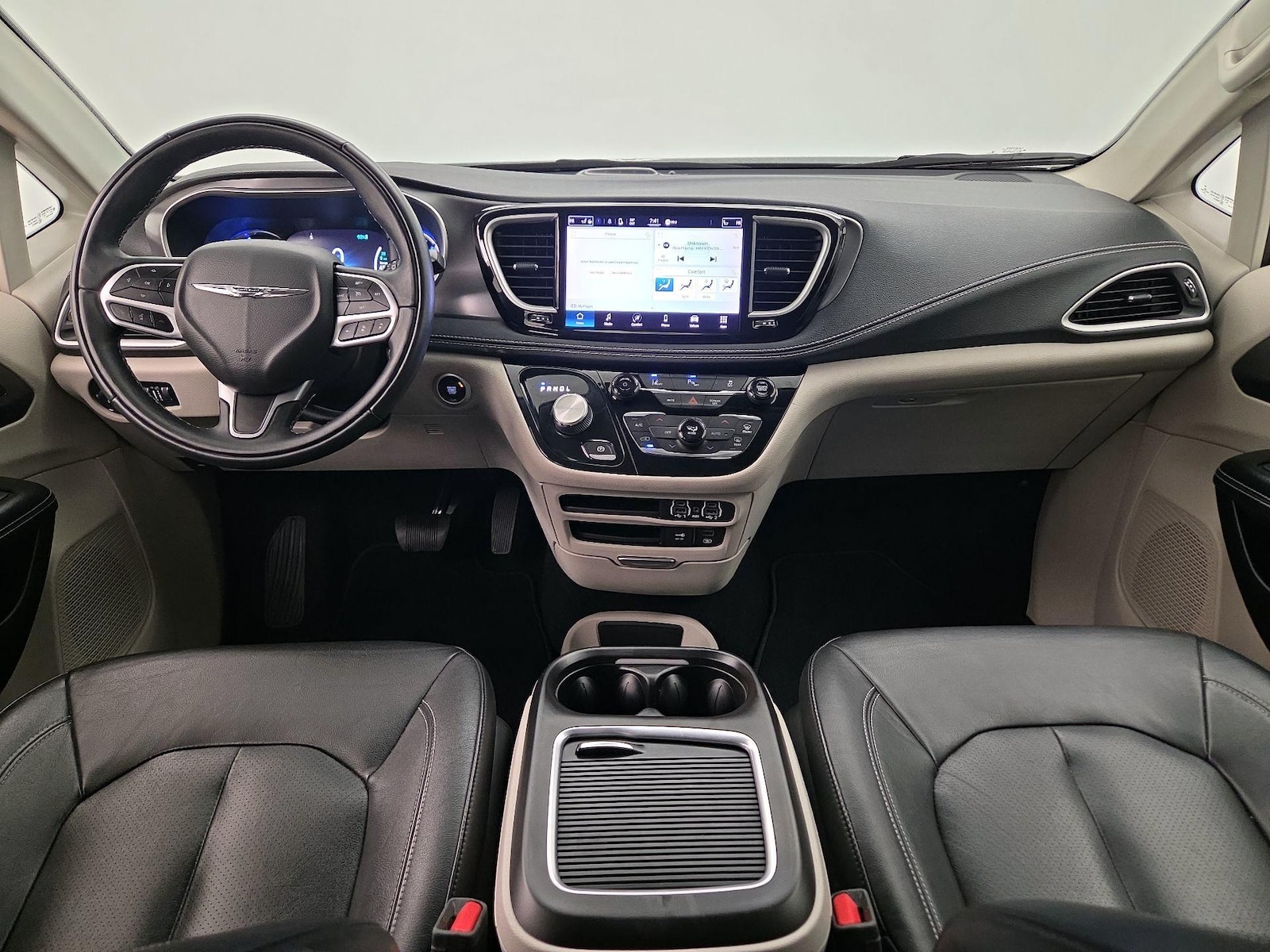2022 Chrysler Pacifica Hybrid Touring L - Photo 10