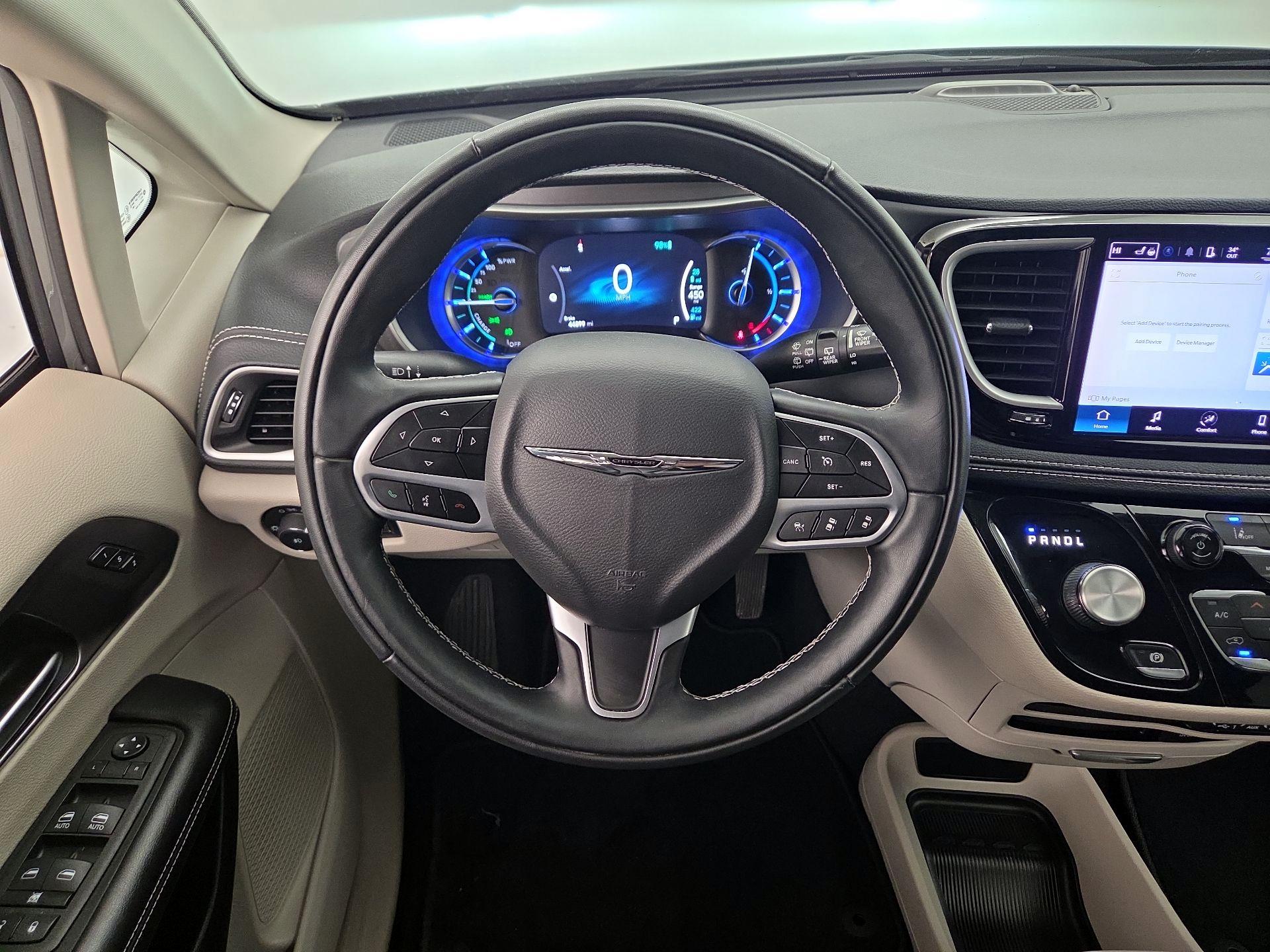 Thumbnail: 2022 Chrysler Pacifica - 10