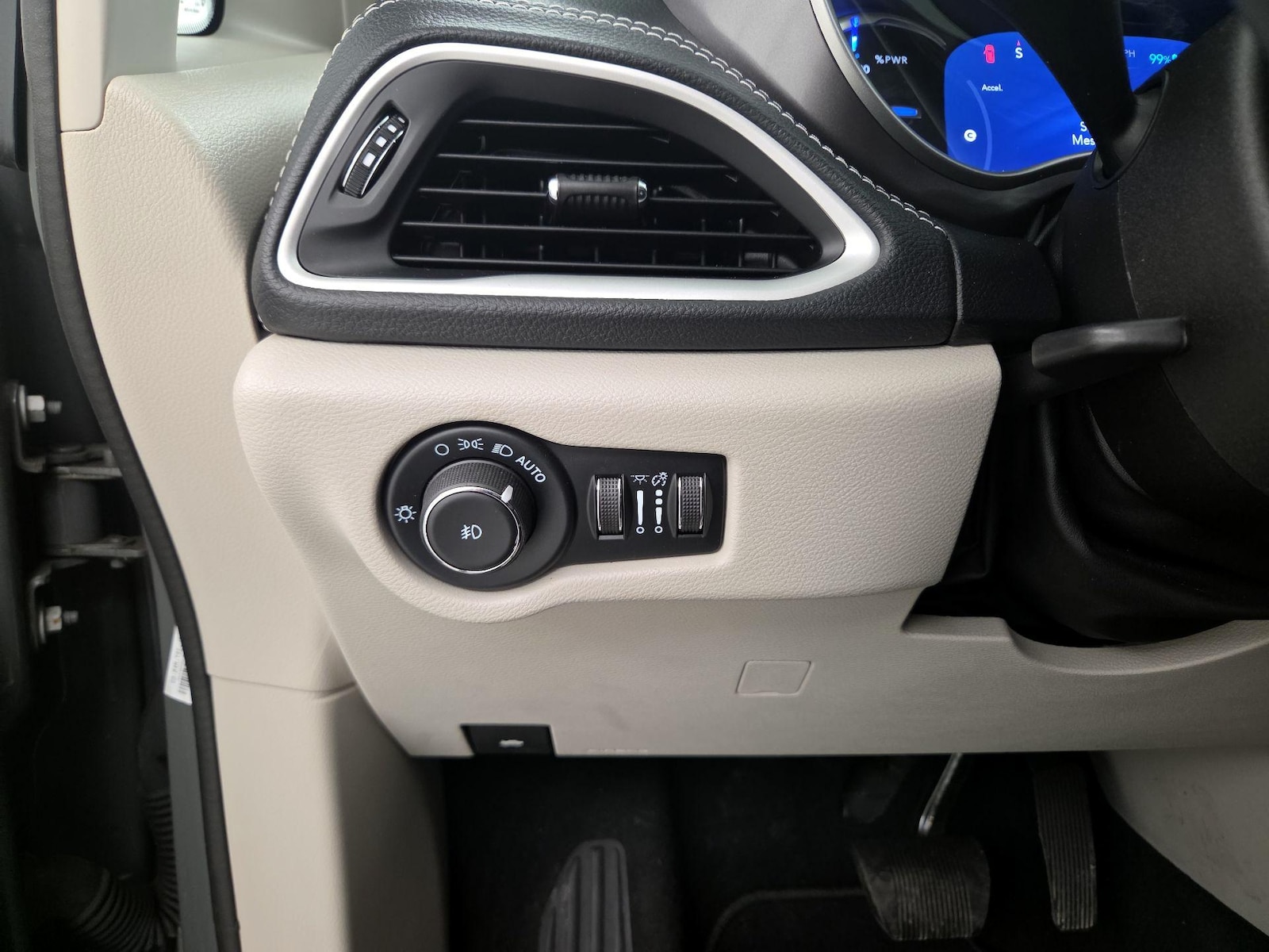 2022 Chrysler Pacifica Hybrid Touring L - Photo 14