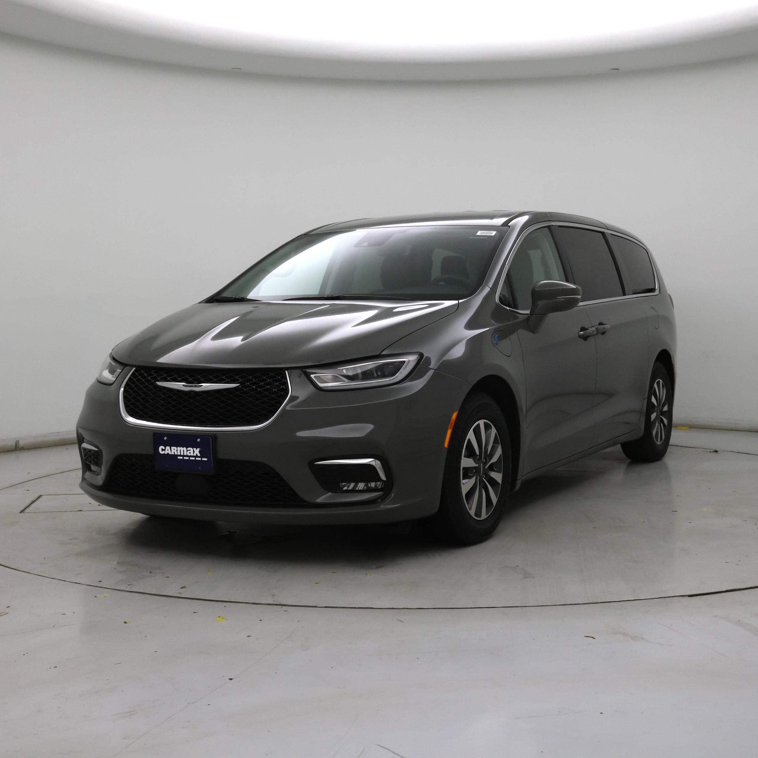 Thumbnail: 2022 Chrysler Pacifica - 4