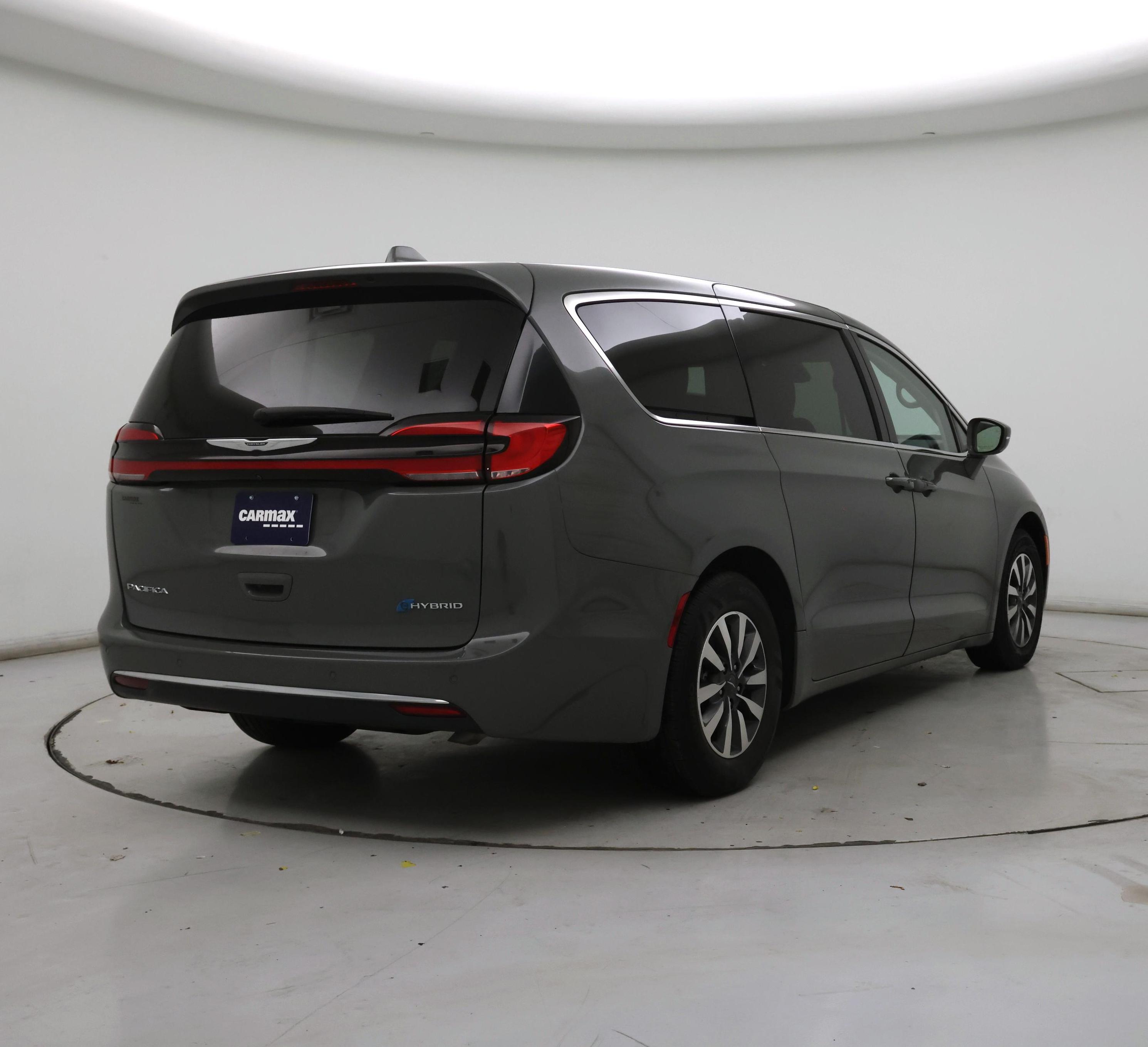 Thumbnail: 2022 Chrysler Pacifica - 8