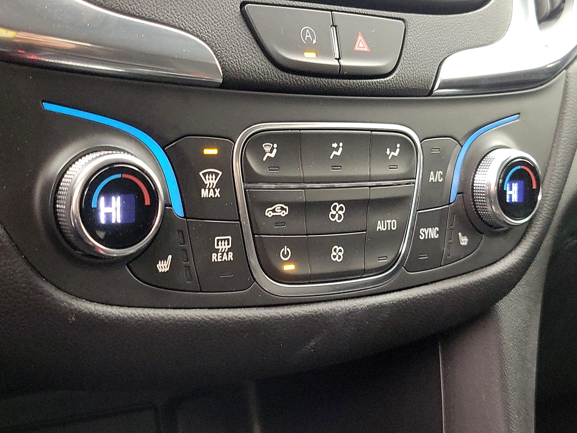 Thumbnail: 2022 Chevrolet Equinox - 16