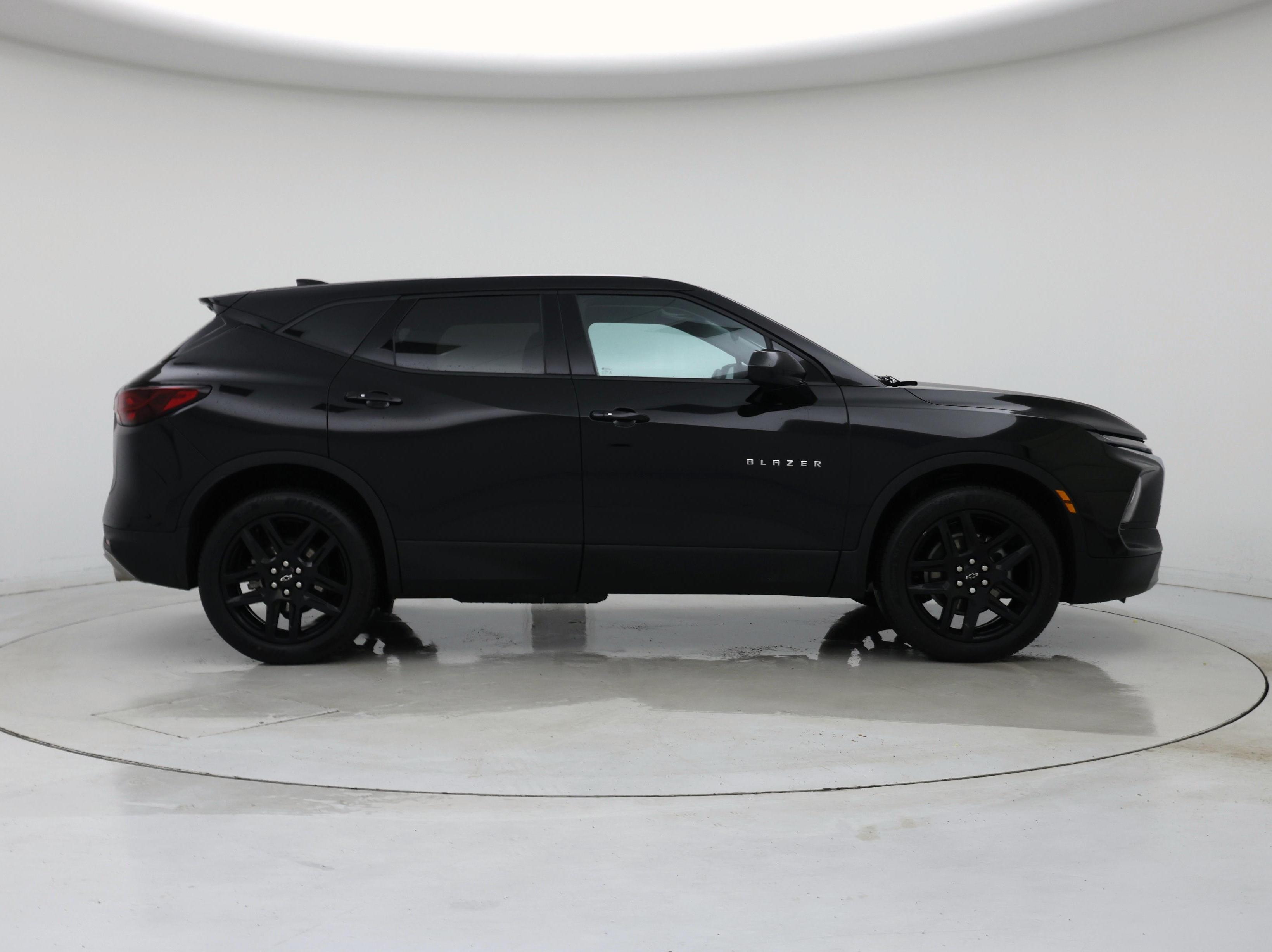 Thumbnail: 2023 Chevrolet Blazer - 7