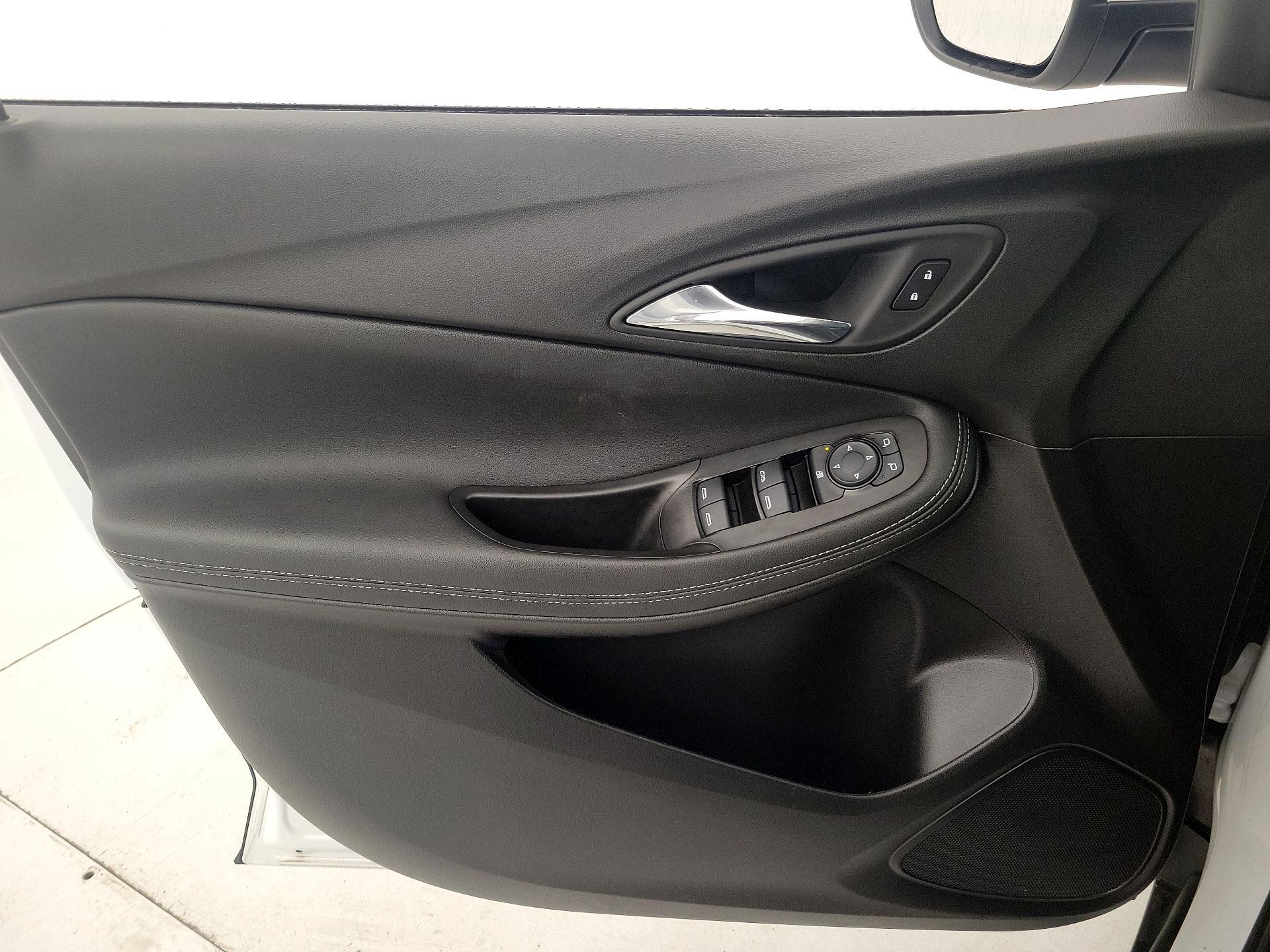 Thumbnail: 2023 Buick Encore GX - 12