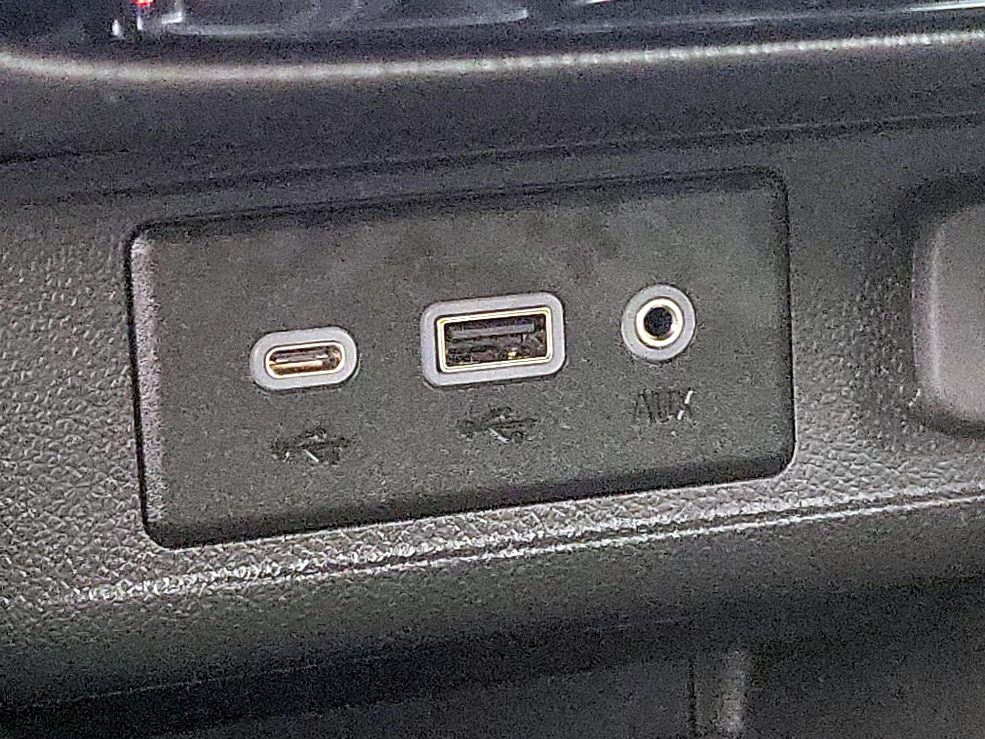 Thumbnail: 2023 Buick Encore GX - 18