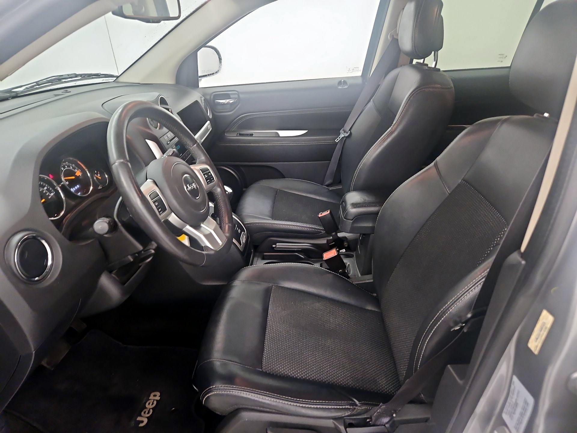 Thumbnail: 2016 Jeep Compass - 11