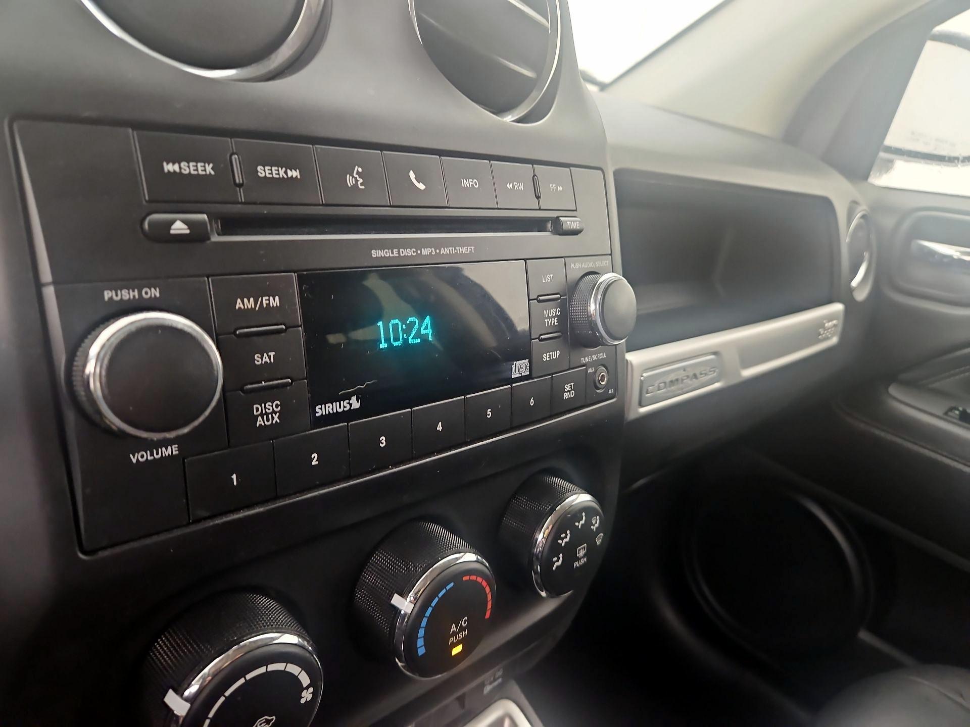 Thumbnail: 2016 Jeep Compass - 13