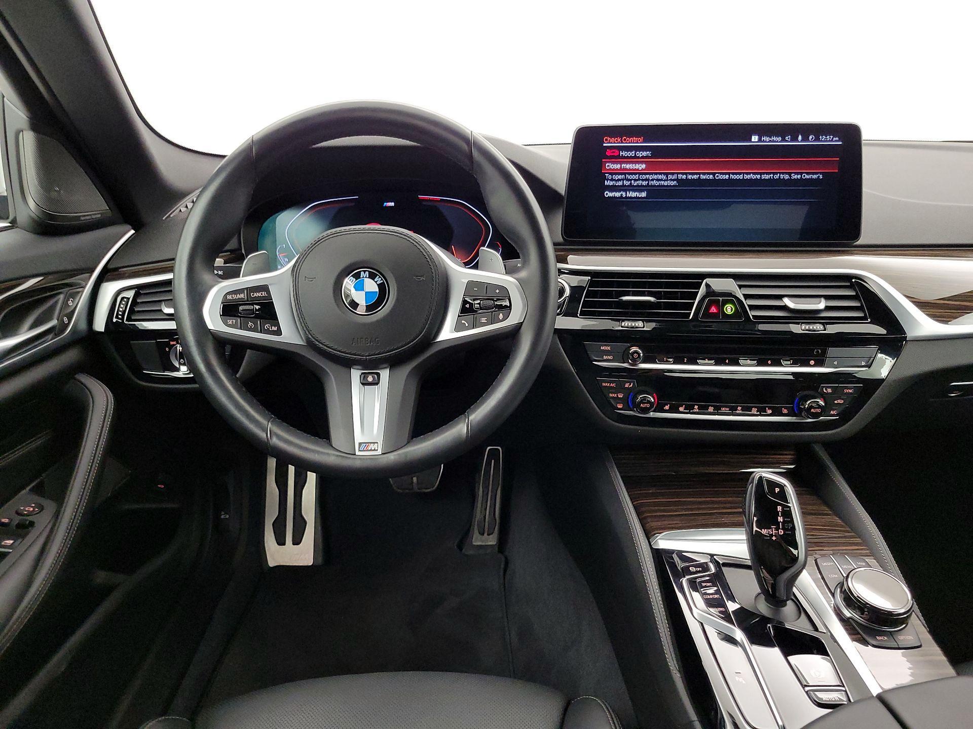 Thumbnail: 2023 BMW 5 Series - 10