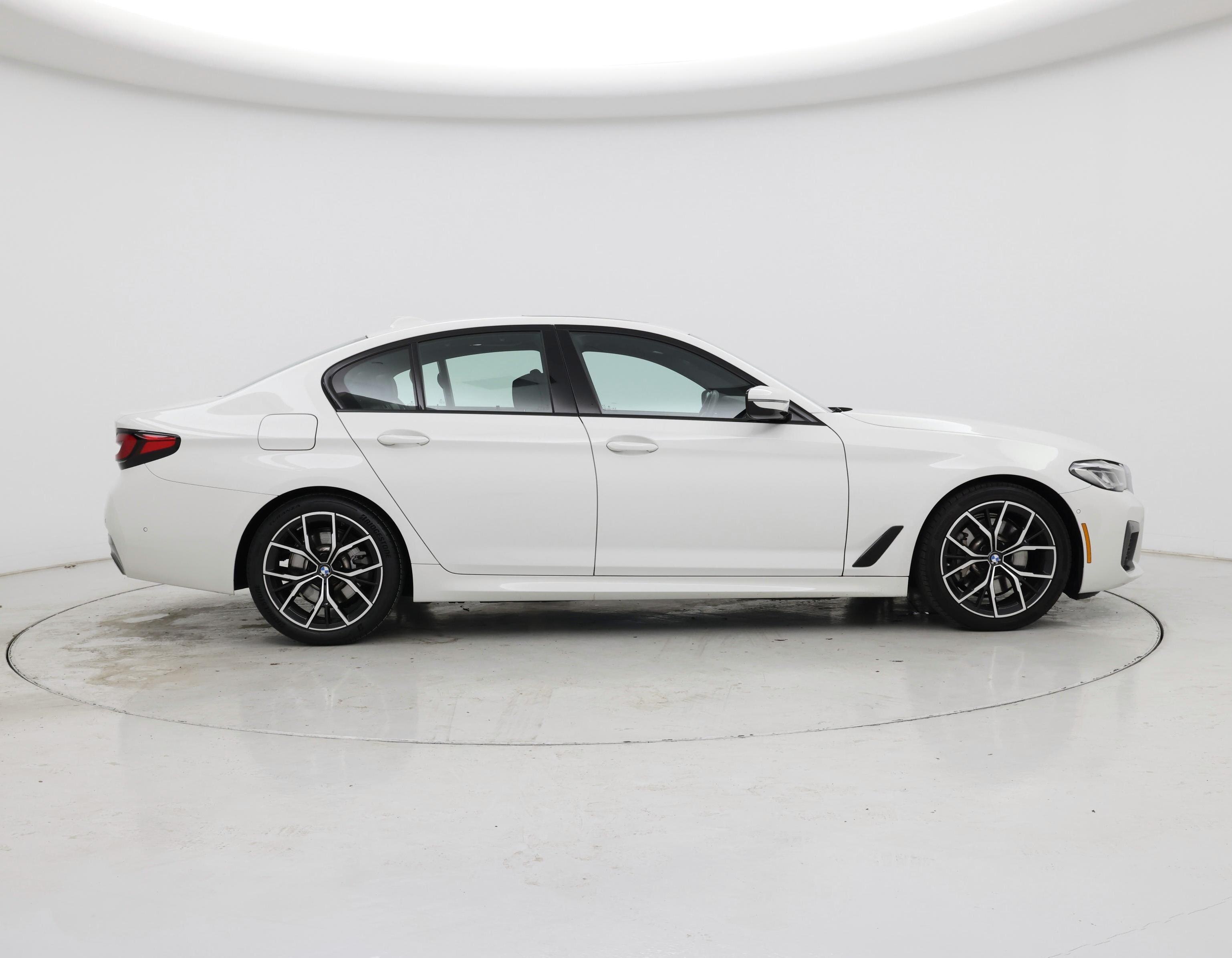 Thumbnail: 2023 BMW 5 Series - 7