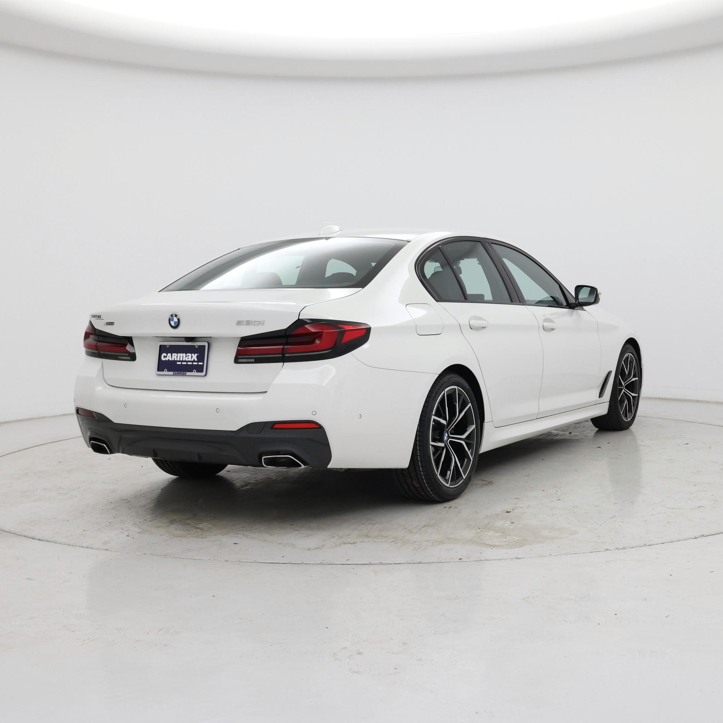 Thumbnail: 2023 BMW 5 Series - 8