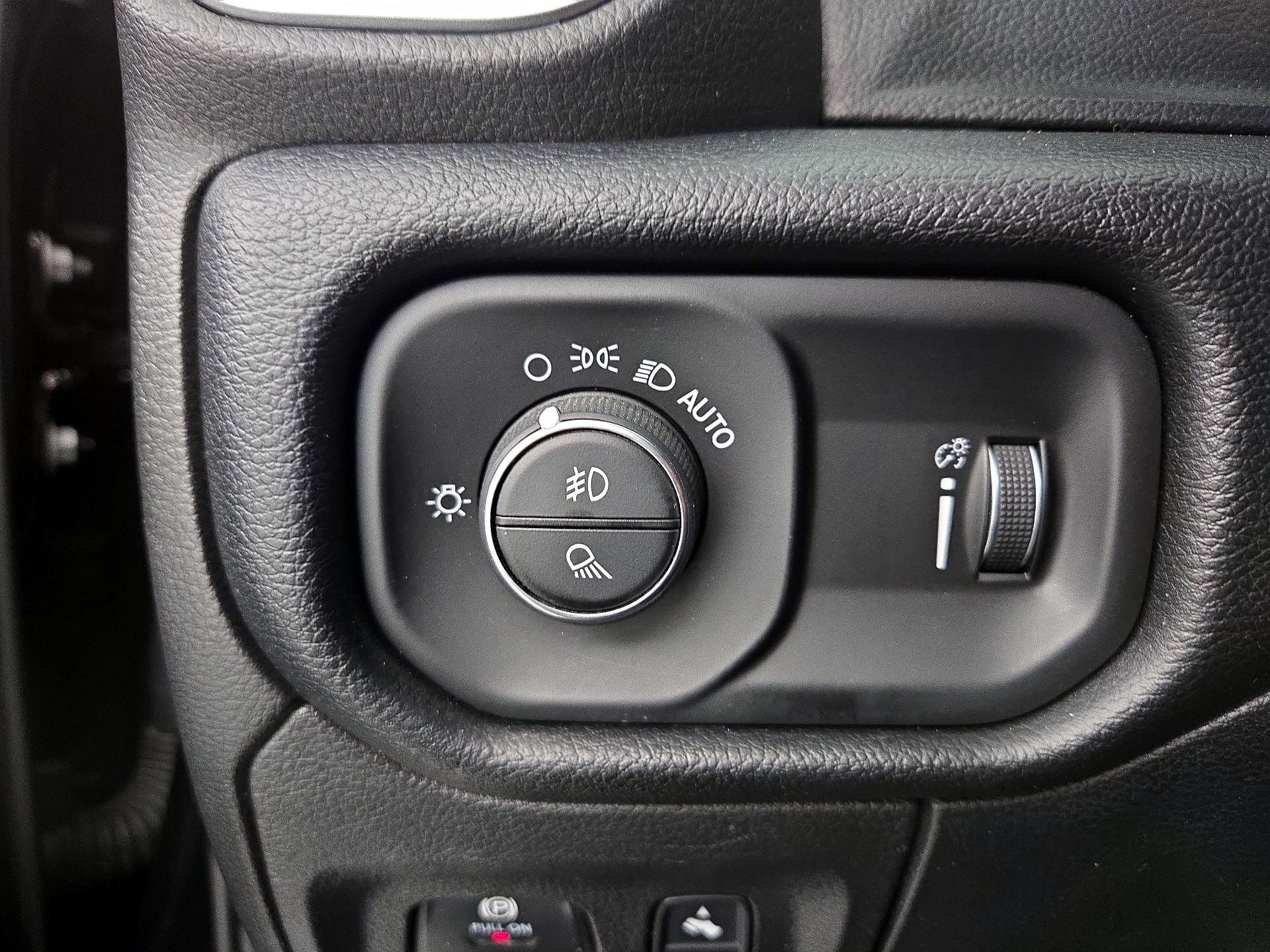 Thumbnail: 2021 RAM 1500 - 13