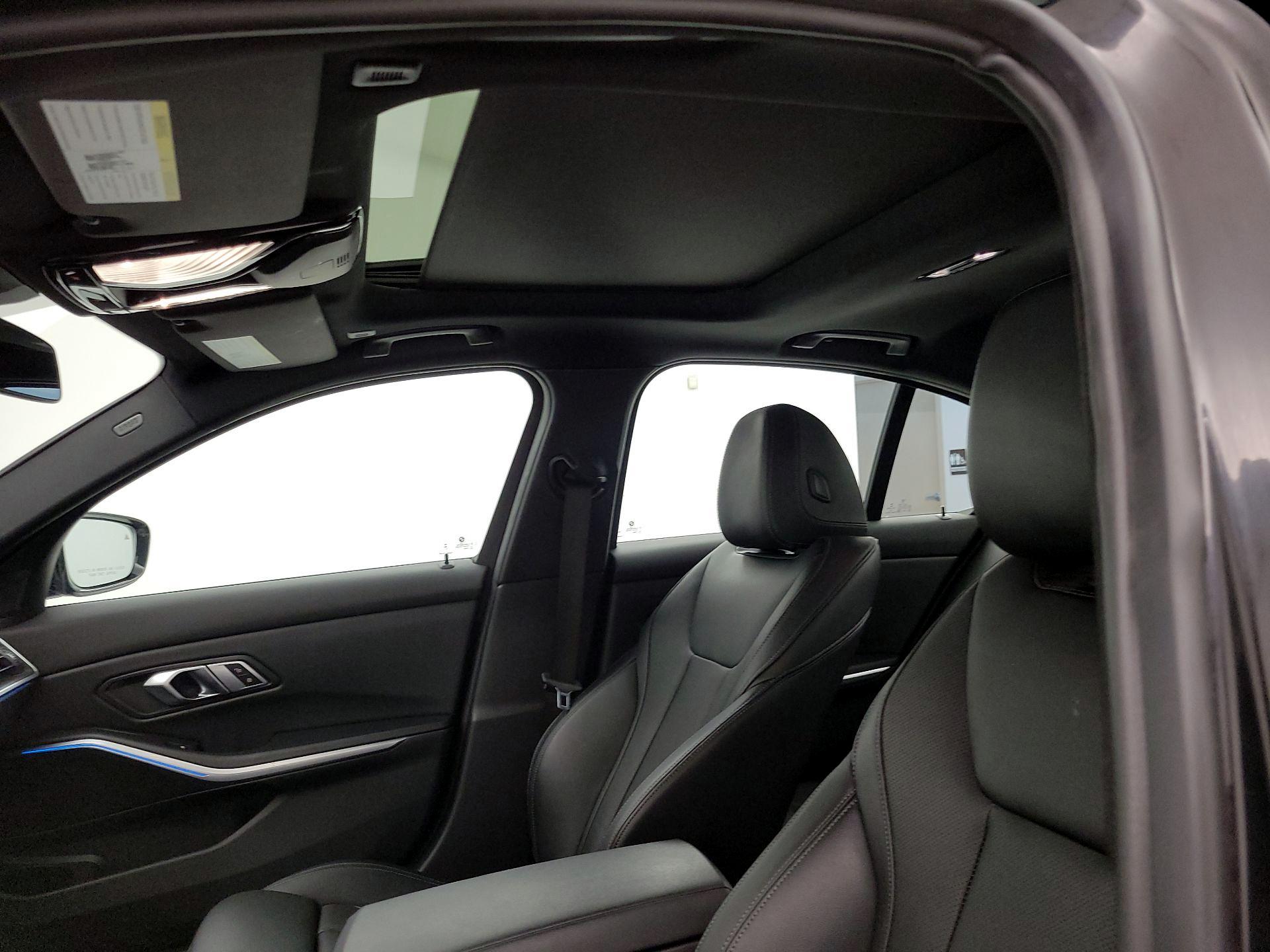 Thumbnail: 2023 BMW 3 Series - 20