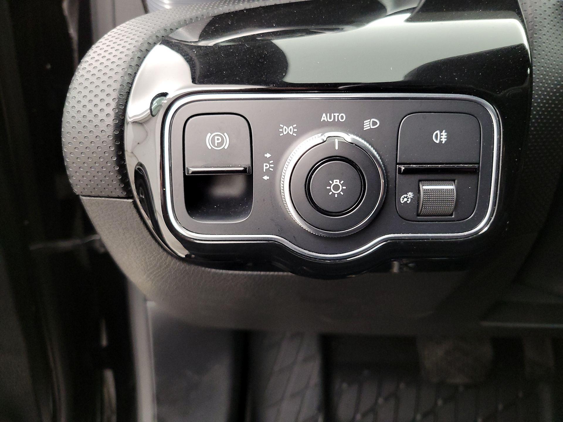 Thumbnail: 2020 Mercedes-Benz A-Class - 14