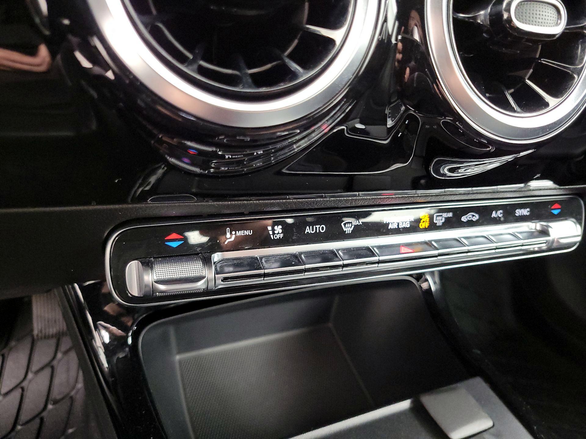 Thumbnail: 2020 Mercedes-Benz A-Class - 17