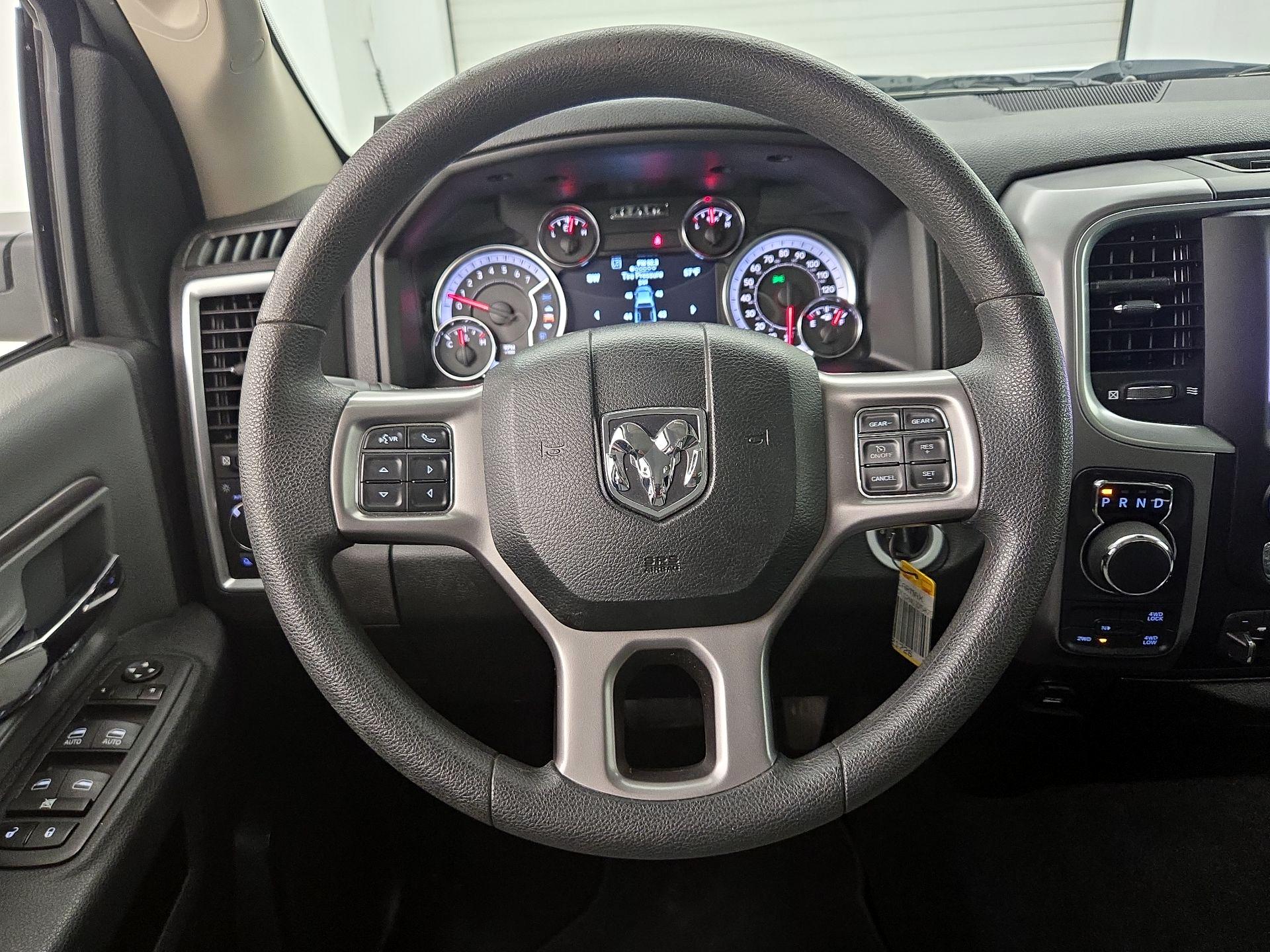 Thumbnail: 2022 RAM 1500 Classic - 10