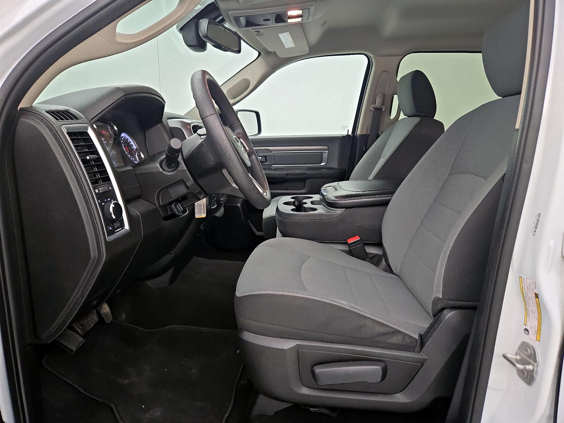 Thumbnail: 2022 RAM 1500 Classic - 11