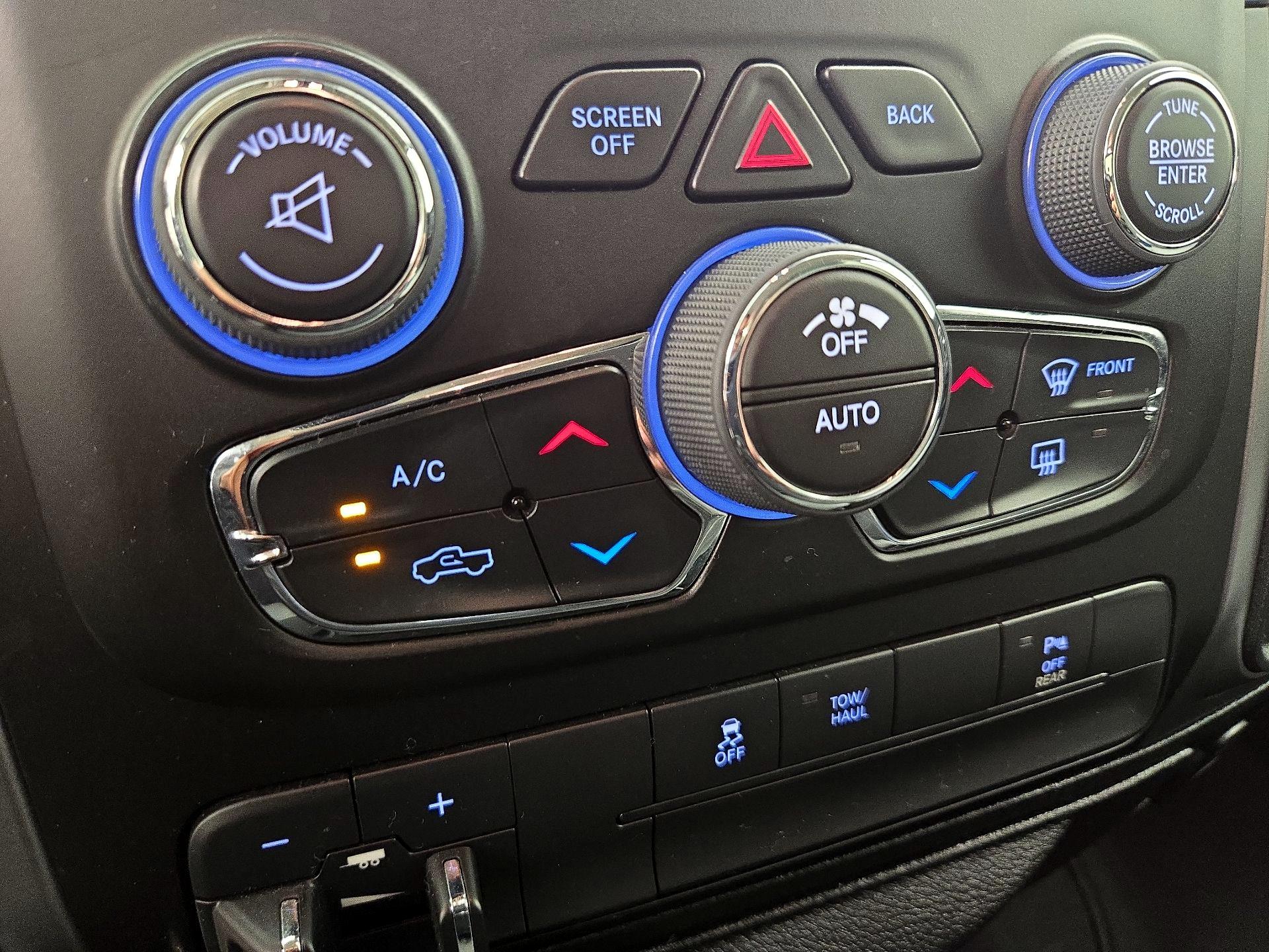 Thumbnail: 2022 RAM 1500 Classic - 16