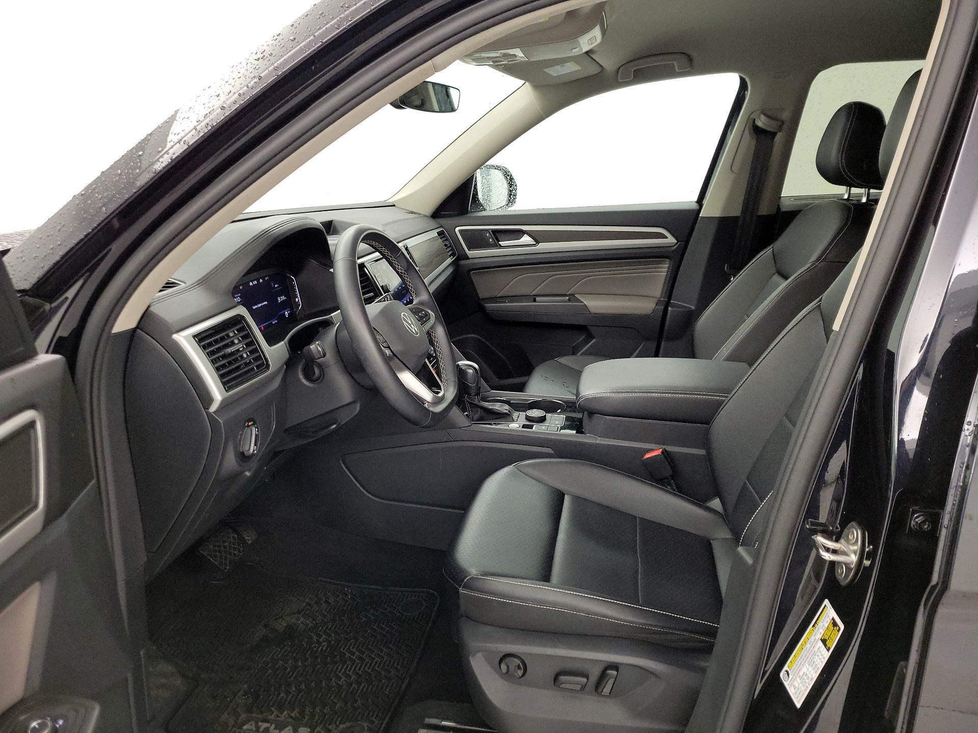 Thumbnail: 2022 Volkswagen Atlas - 11