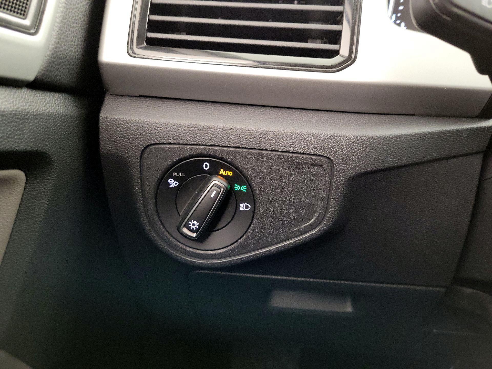 Thumbnail: 2022 Volkswagen Atlas - 13