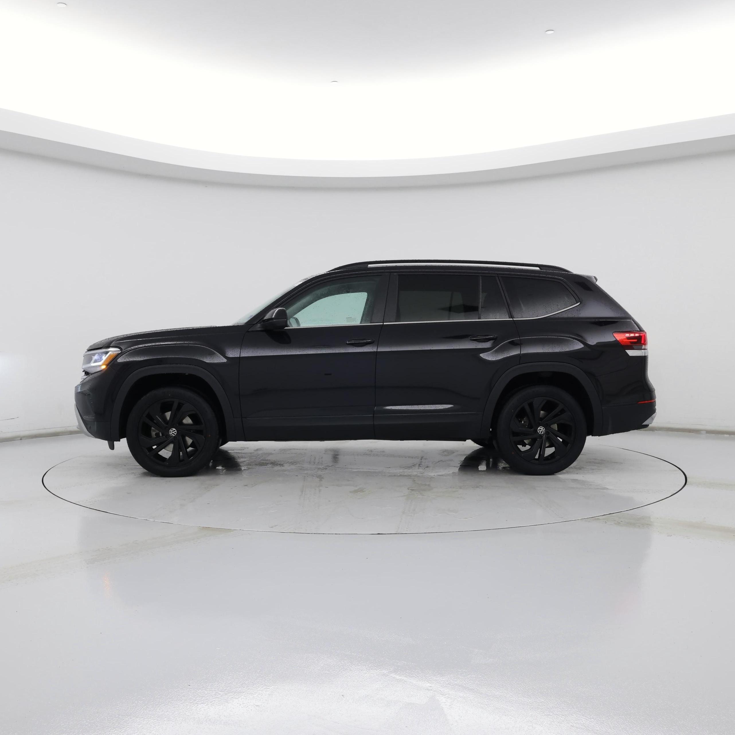 Thumbnail: 2022 Volkswagen Atlas - 3