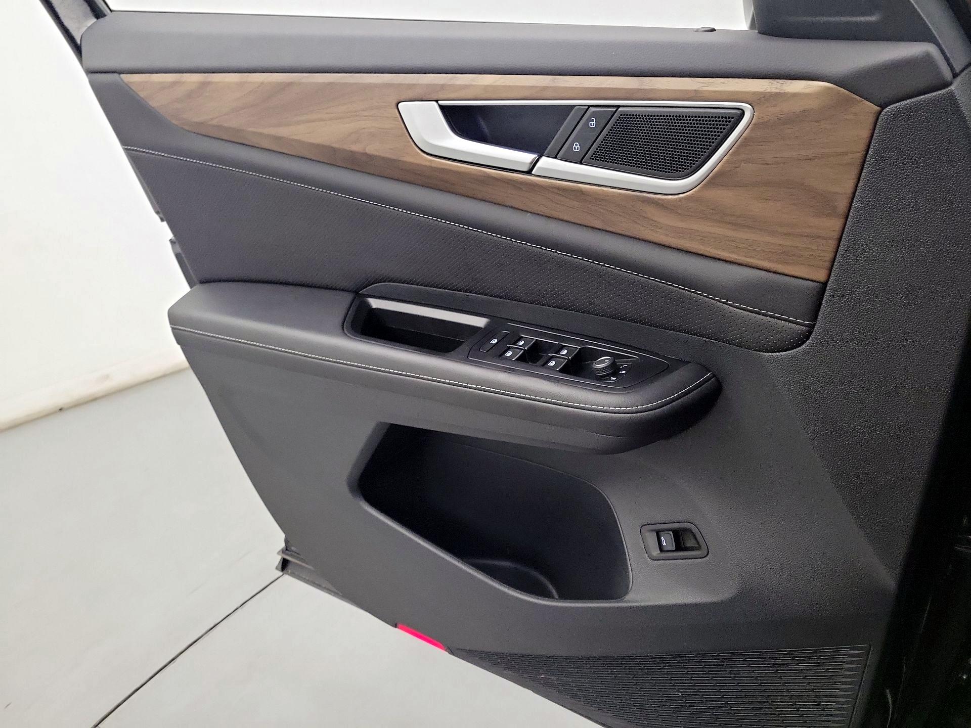 Thumbnail: 2025 Volkswagen Atlas - 10