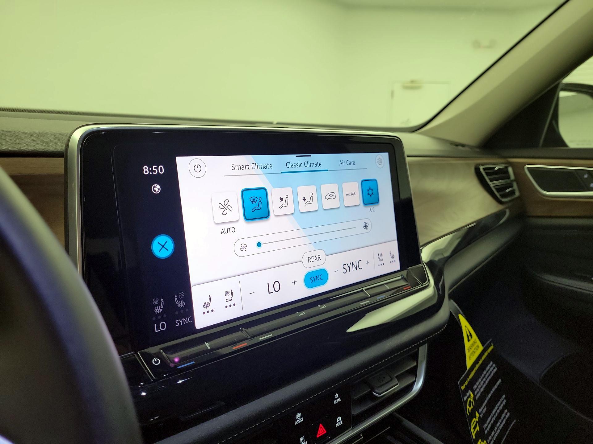 Thumbnail: 2025 Volkswagen Atlas - 14