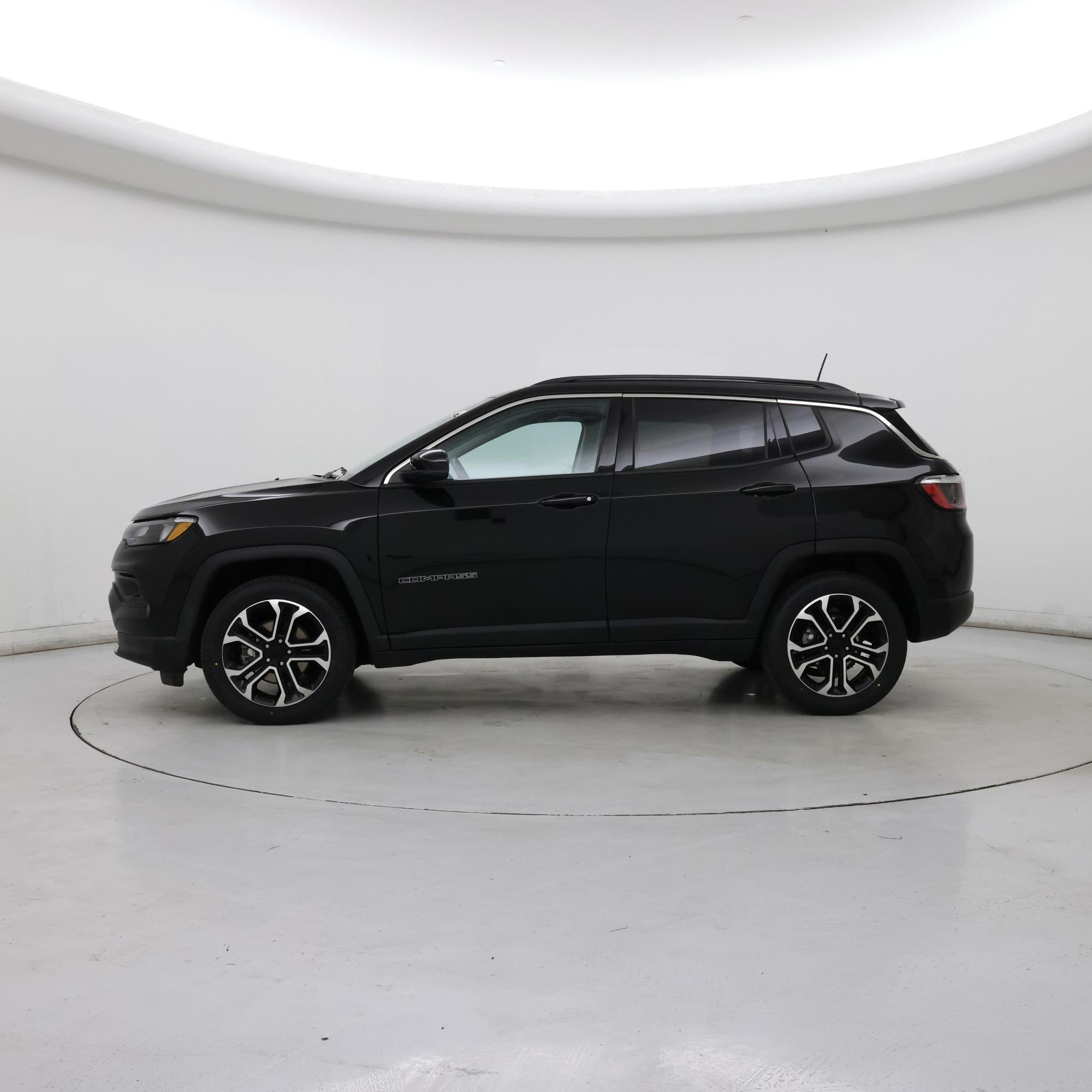 Thumbnail: 2022 Jeep Compass - 3