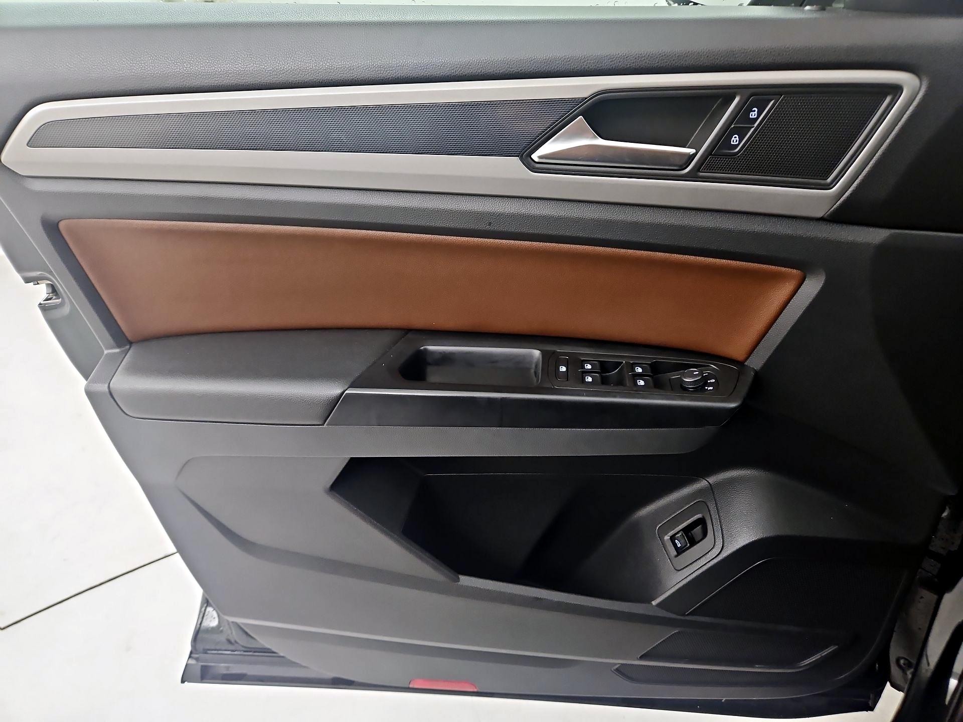 Thumbnail: 2021 Volkswagen Atlas - 12