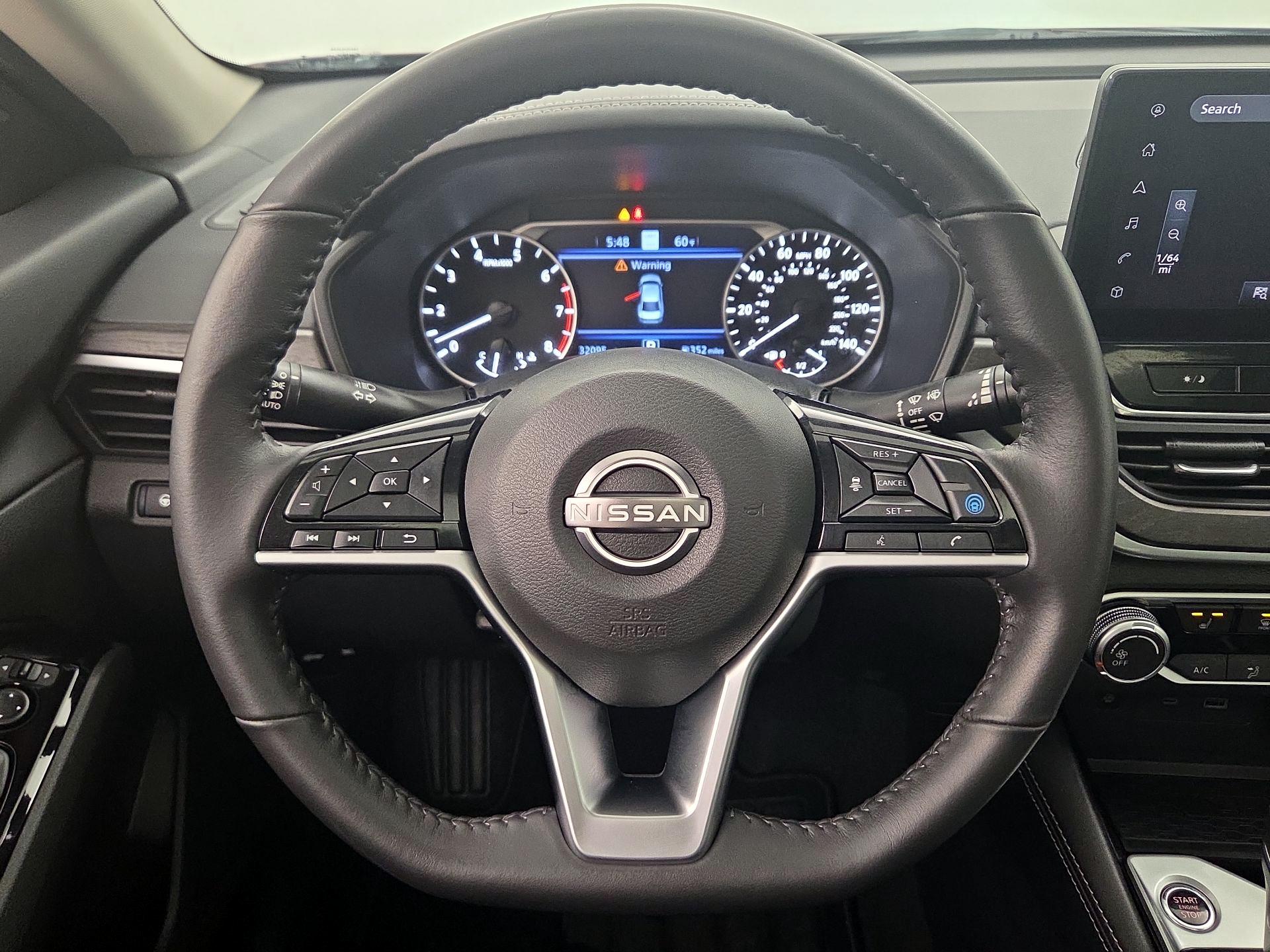 Thumbnail: 2023 Nissan Altima - 10