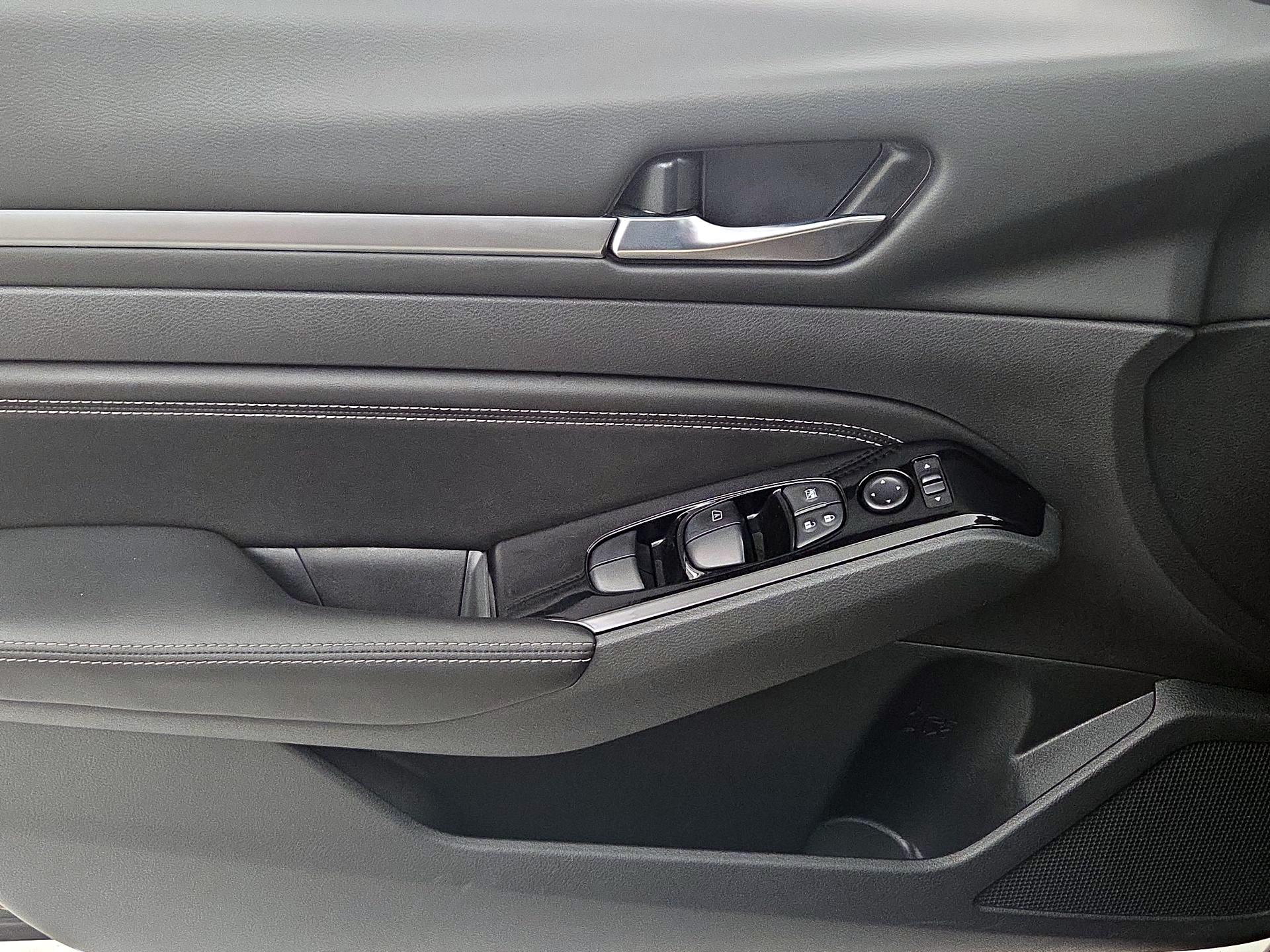 Thumbnail: 2023 Nissan Altima - 12