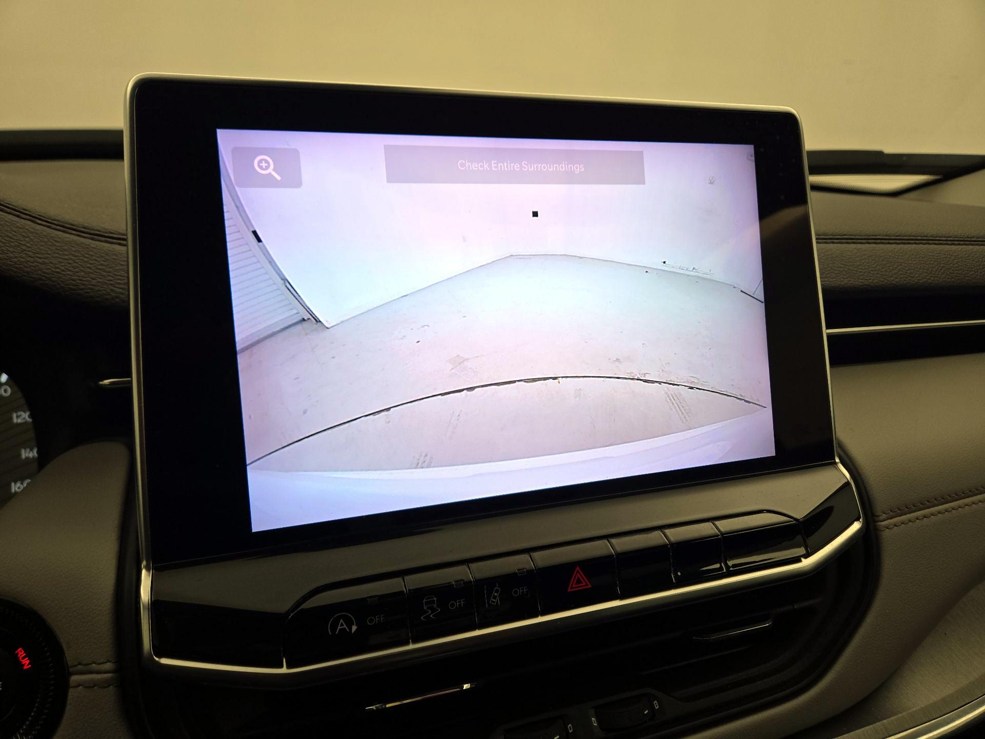 Thumbnail: 2022 Jeep Compass - 14