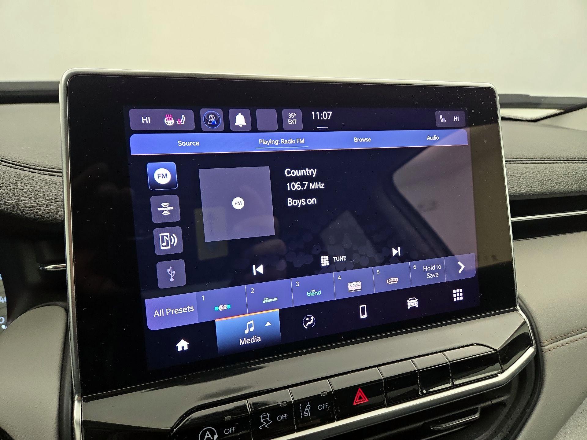 Thumbnail: 2022 Jeep Compass - 15